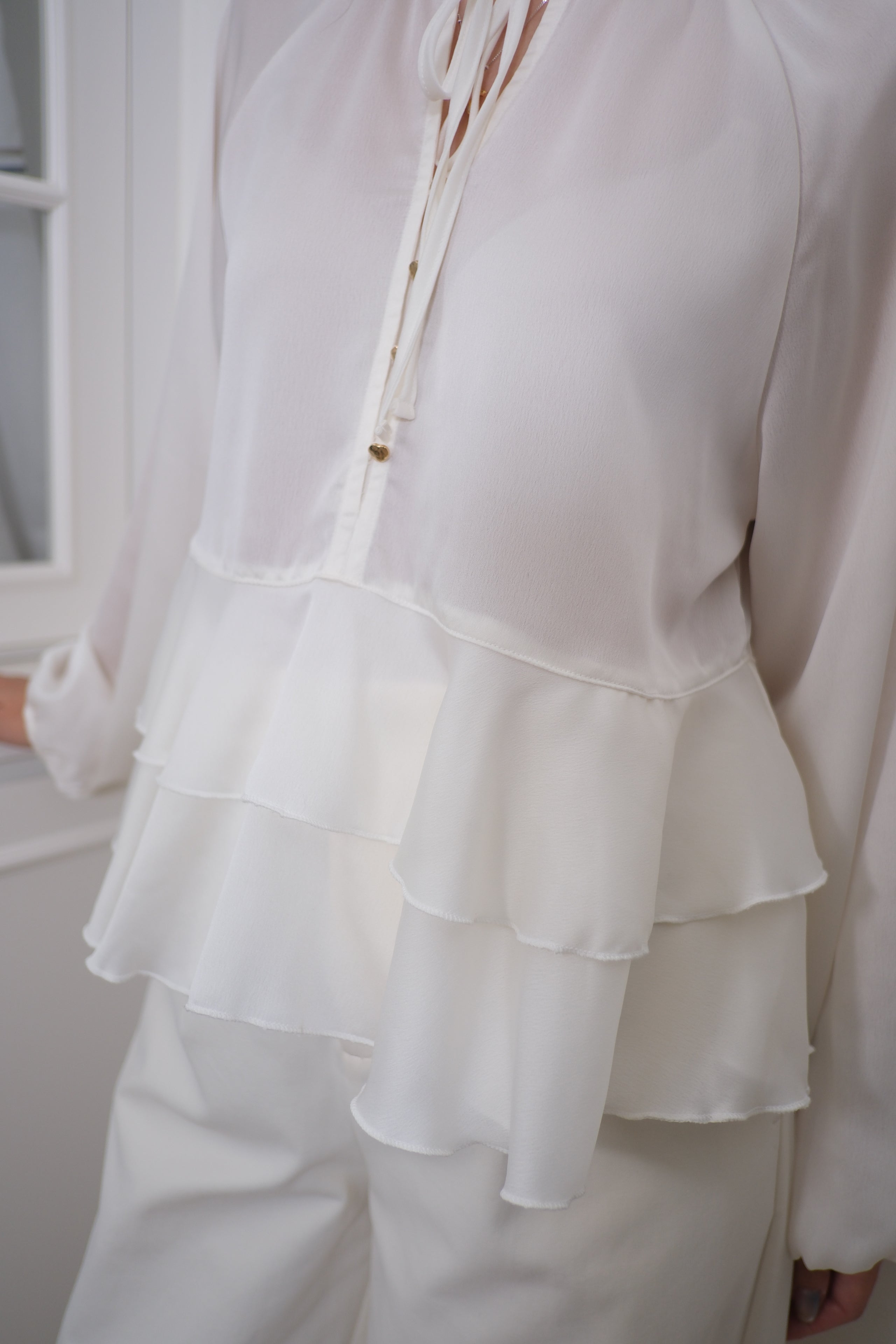 Elegant Ruffle Button-Front Chiffon Blouse [T0263]