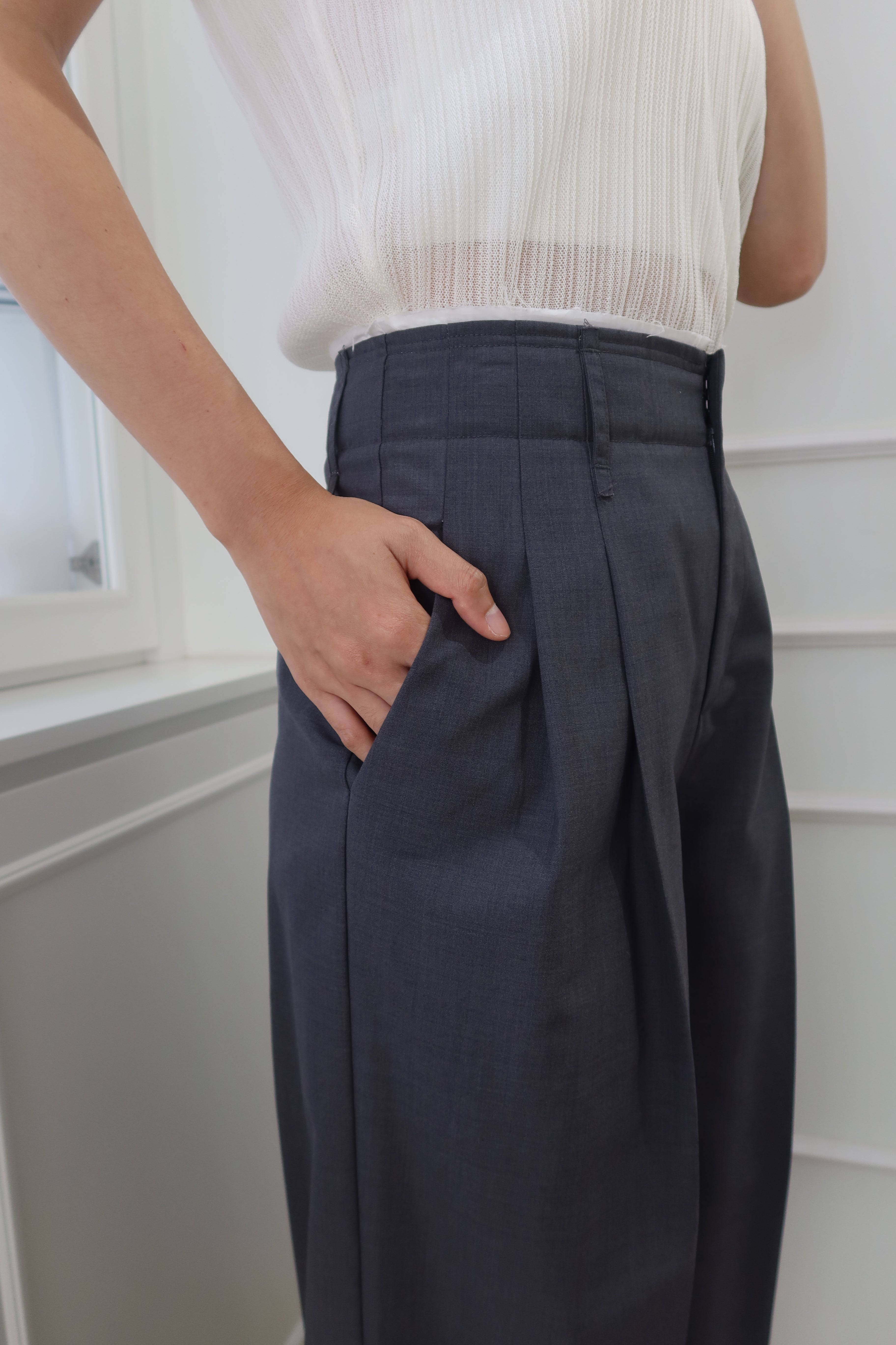 【LE ZANS BRAND COLLECTION】SilkenEase Premium Gray Pants (意大利布料，真絲+羊毛料) [PT0063]