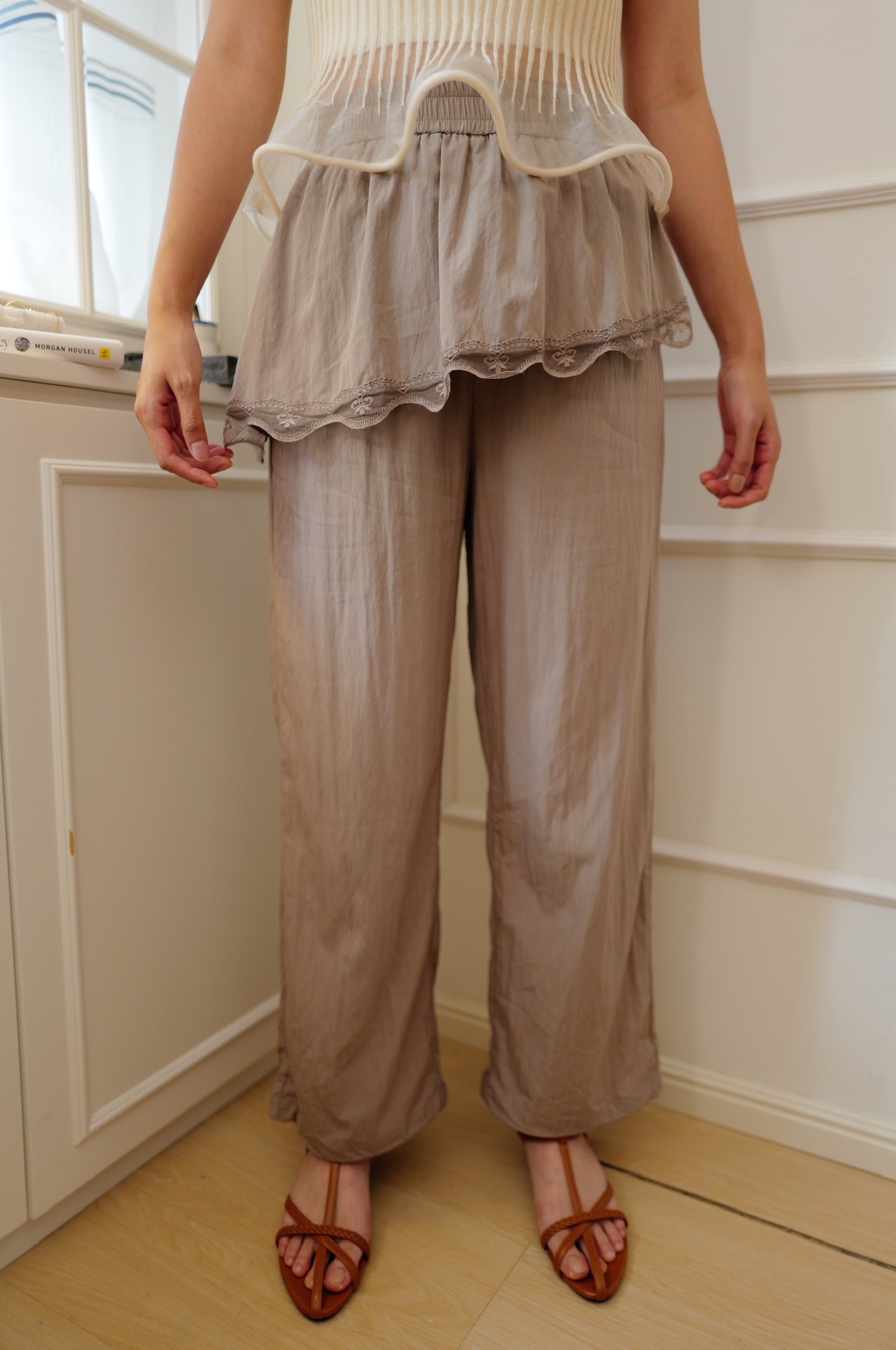 【LE ZANS BRAND COLLECTION】Ballet-Inspired Ruffle Lace Trim Pants [PT0094]