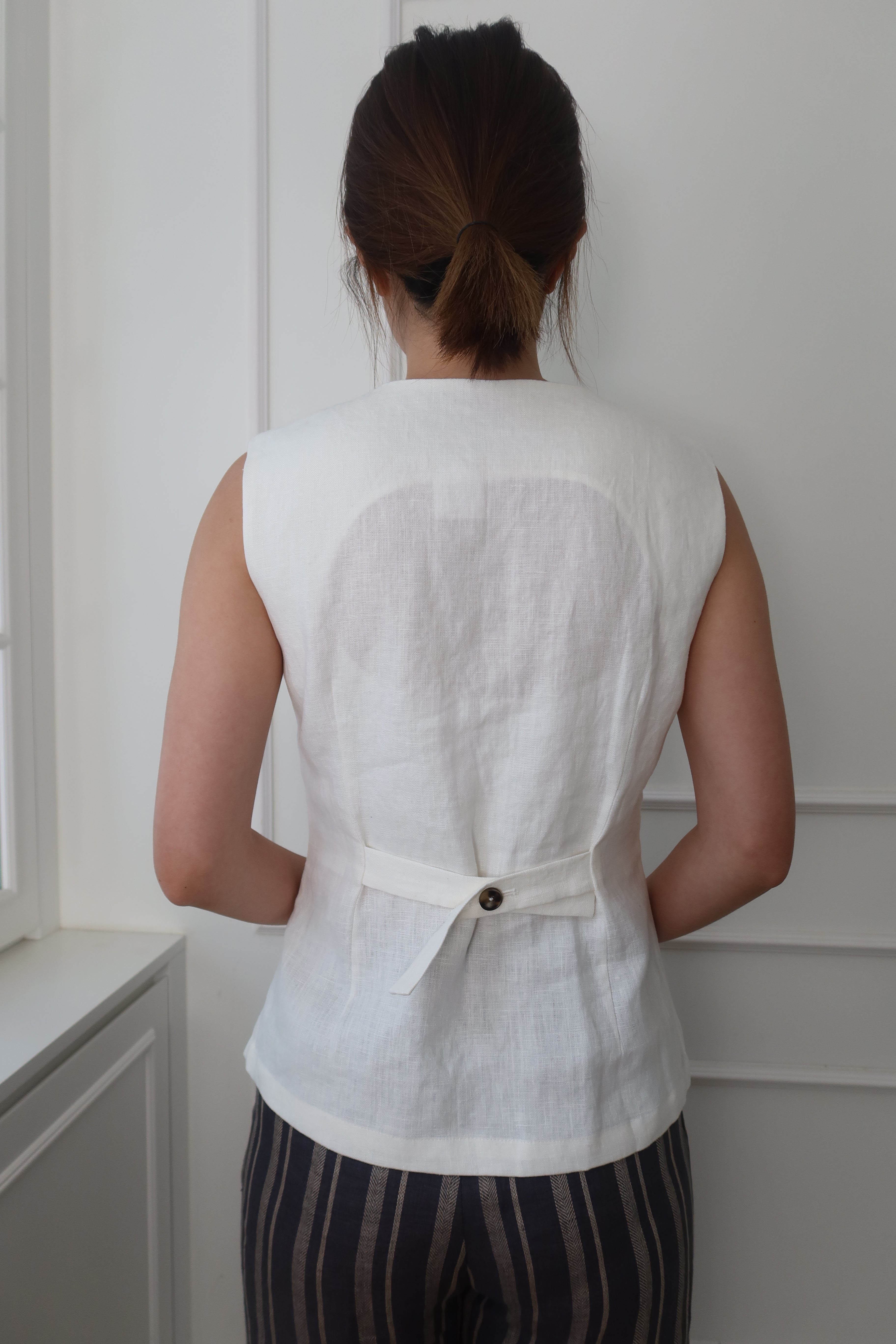 【LE ZANS BRAND COLLECTION】Linen Luxe Button Vest (100% Linen) [J0105]