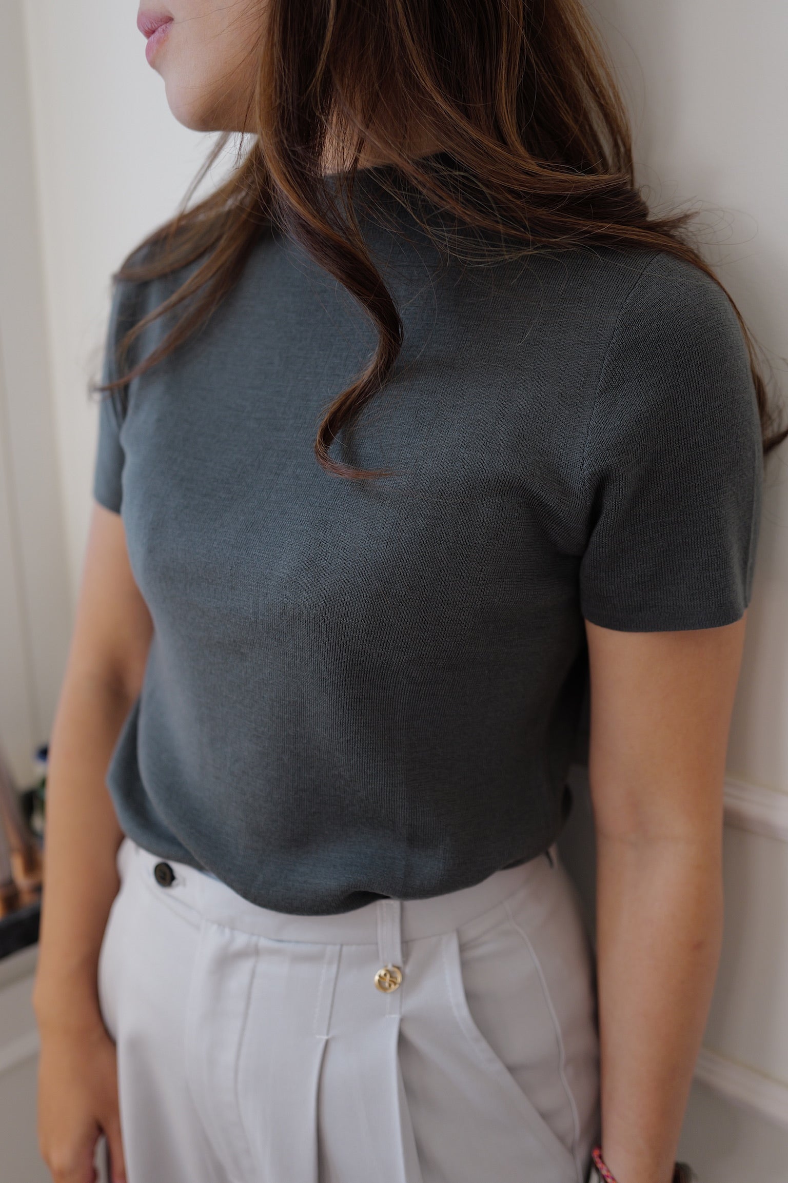 【LE ZANS PRIVÉ】Minimalist Mock-Neck Fine Knit Short-Sleeve Top (100%頂級德國揚子紗) [T0309]