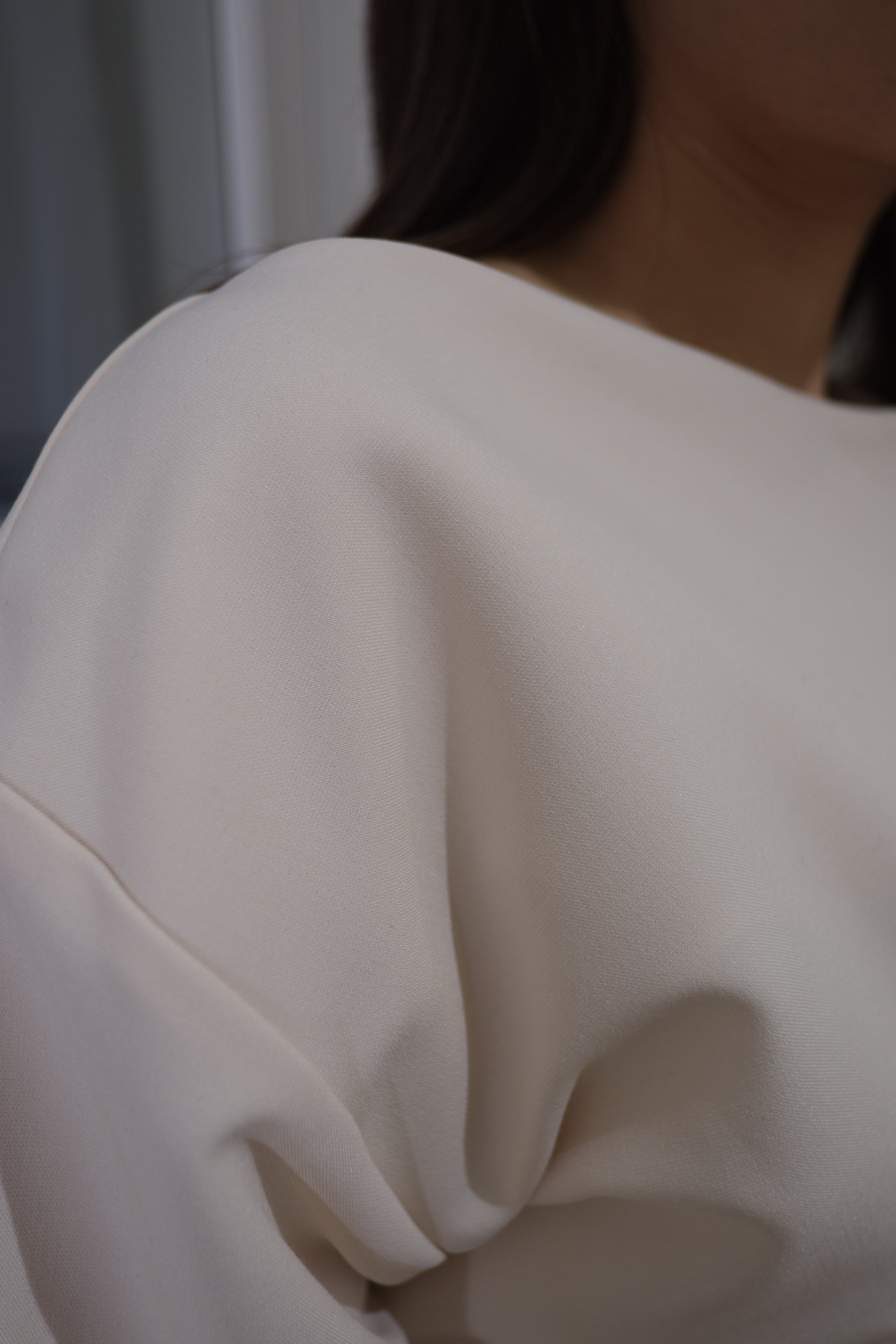 French Bubble Collar Cinched Waist Long Sleeve Top [T0264]