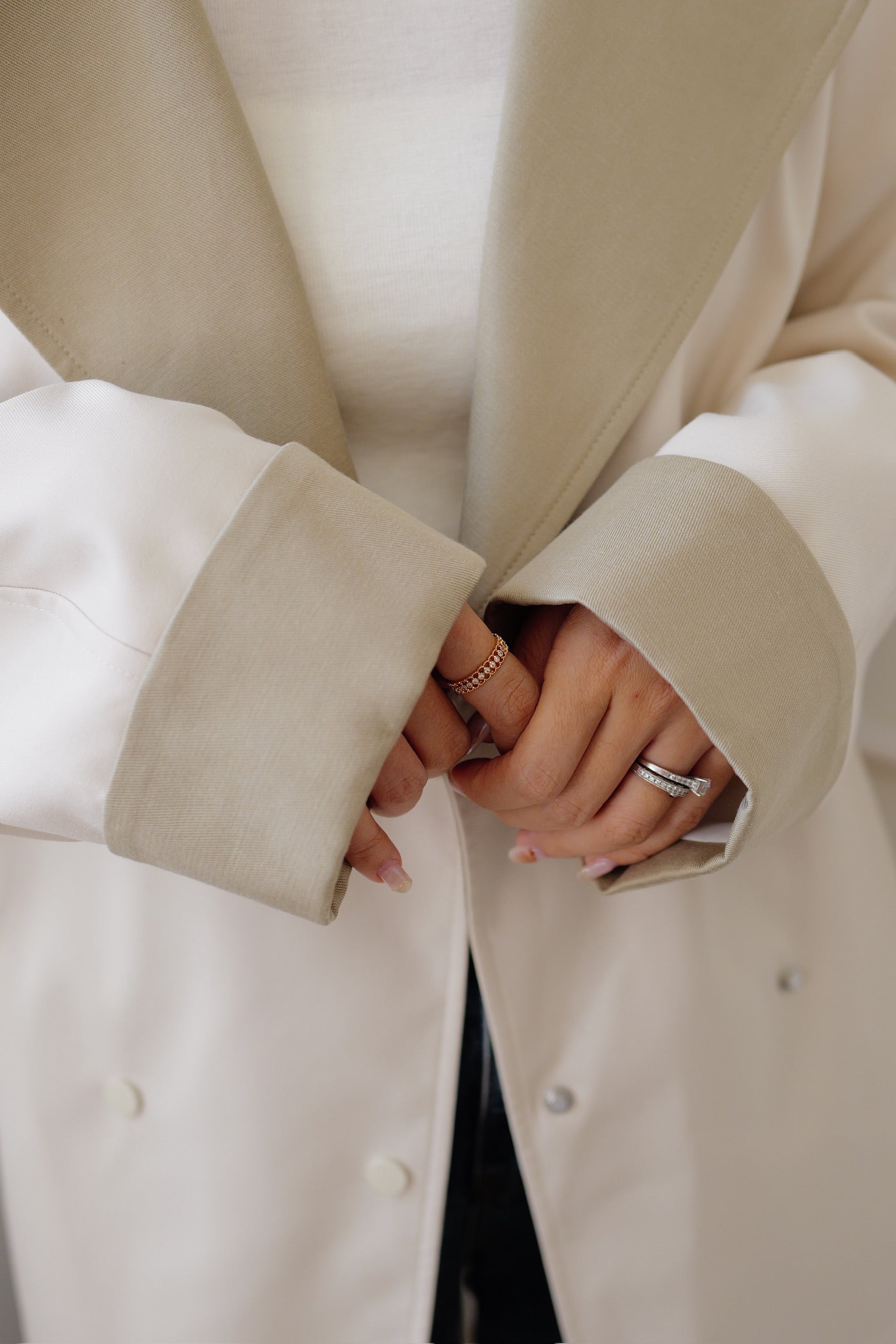 【LE ZANS PRIVÉ】French Two-Tone Lapel Belted Short Trench Coat [J0146]