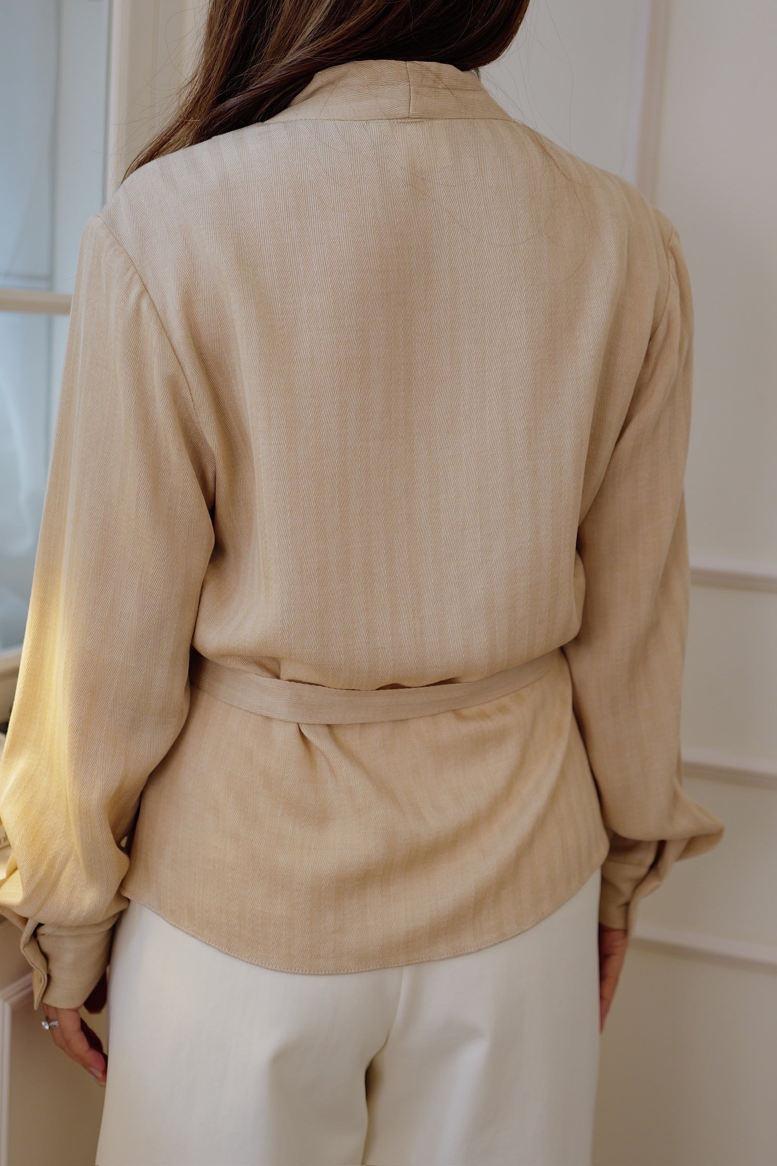 【LE ZANS BRAND COLLECTION】Minimalist Draped Wrap Top with D-Ring Belt [T0308]