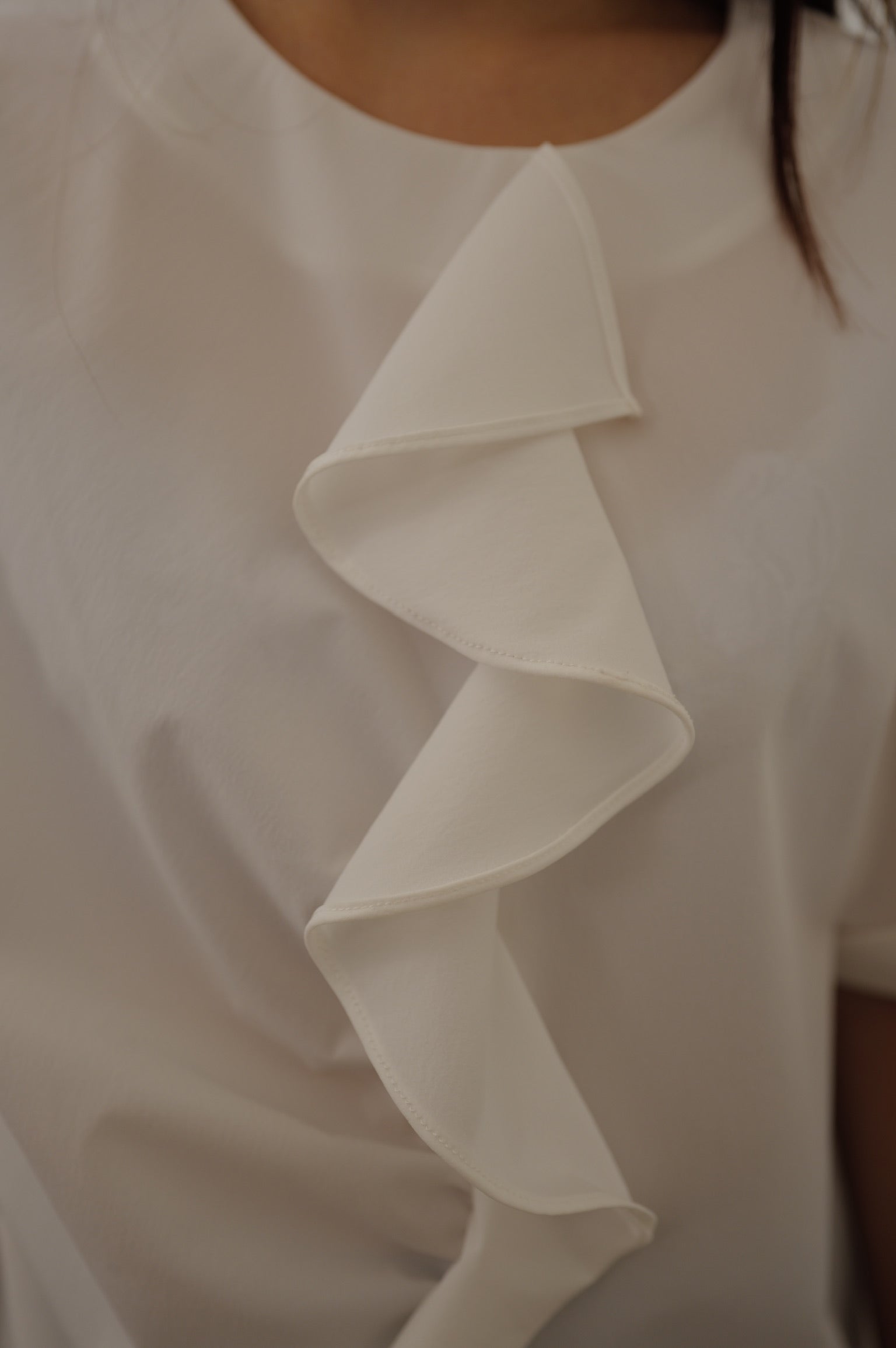 【LE ZANS BRAND COLLECTION】Asymmetric Ruffle Short Sleeve Blouse [T0276]