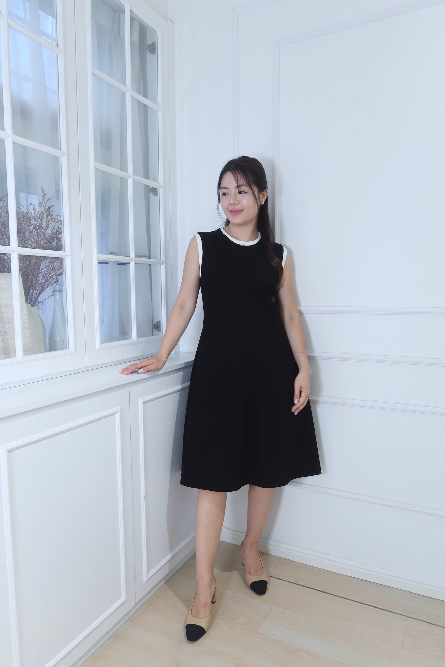 【LE ZANS BRAND COLLECTION】Minimalist Duo-Tone Sleeveless Dress [OPS0154]