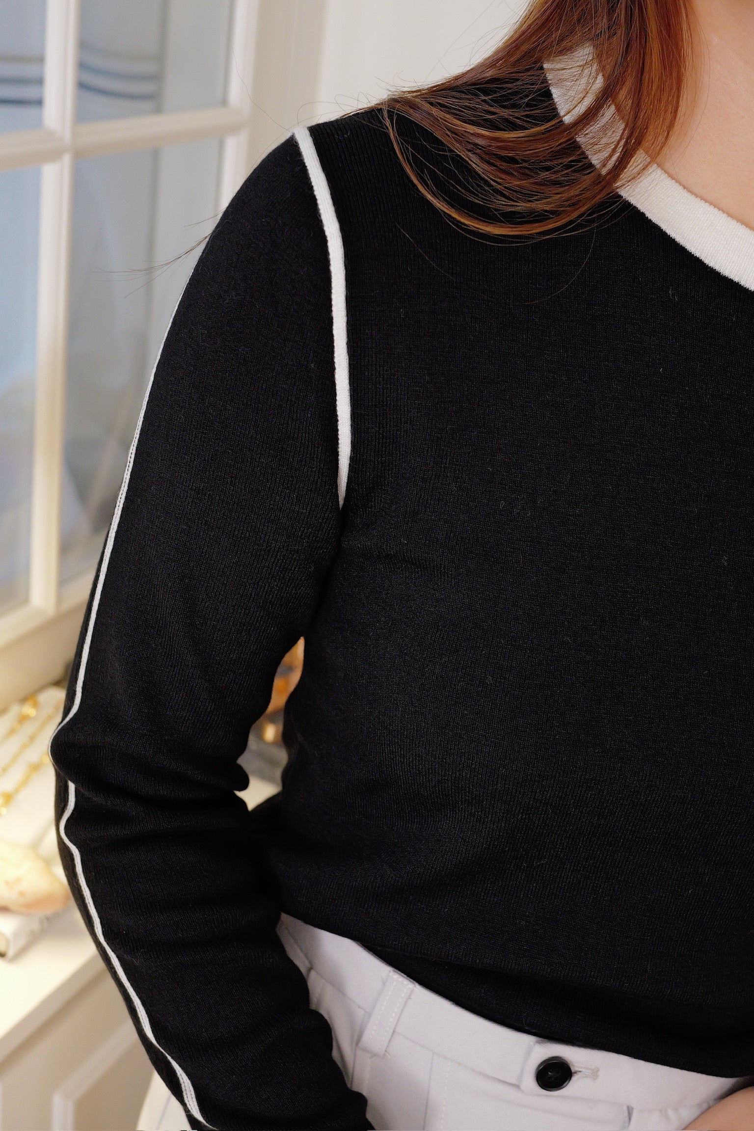 【LE ZANS PRIVÉ】Minimalist Contrast Piping Fitted Knit Long-Sleeve Top(33%wool) [T0311]