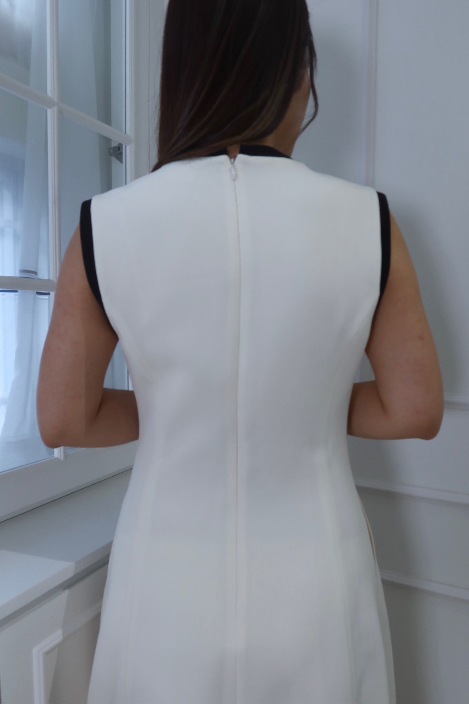 【LE ZANS BRAND COLLECTION】Minimalist Duo-Tone Sleeveless Dress [OPS0154]