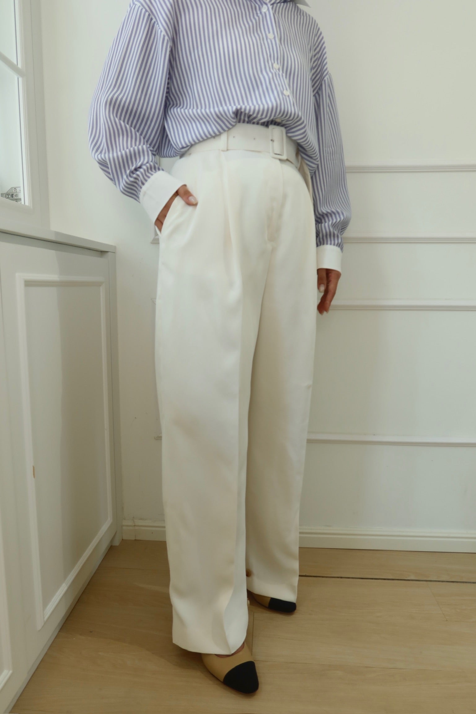 【LUXE COLLECTION】Off-white Wide Leg Pants with Buckle Belt [PT0061]