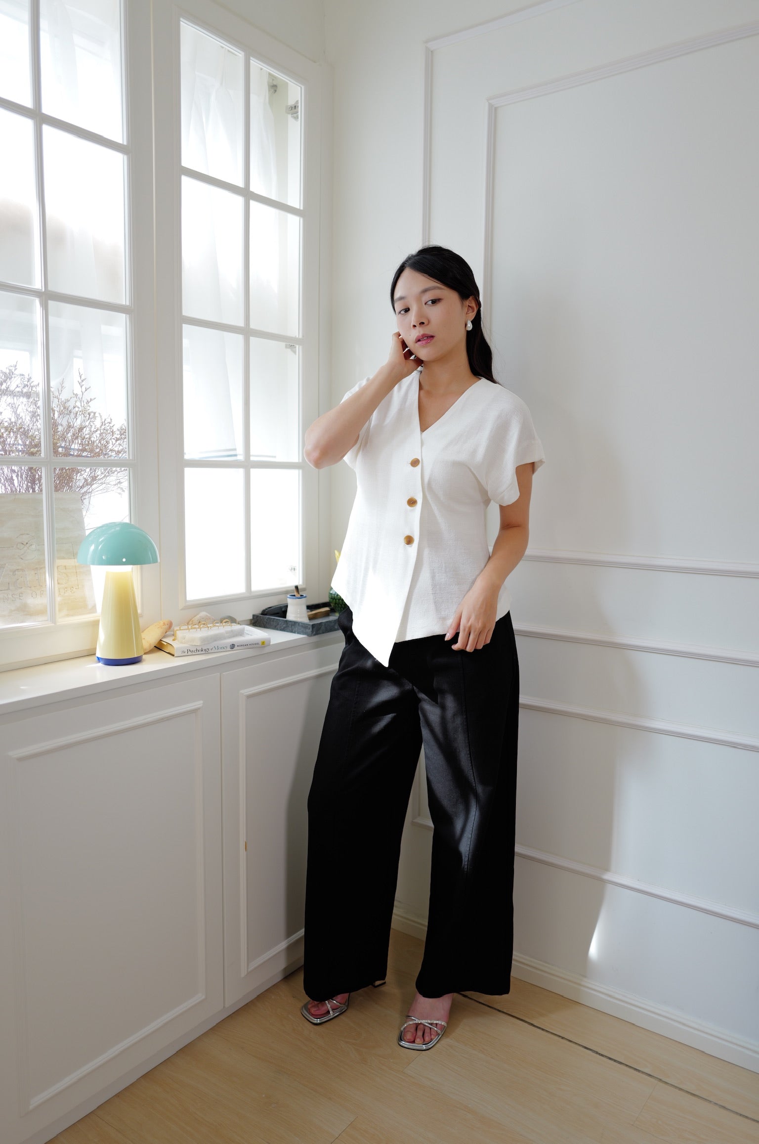 French Chic Asymmetric Hem Tweed-Like V-Neck Top [T0294]