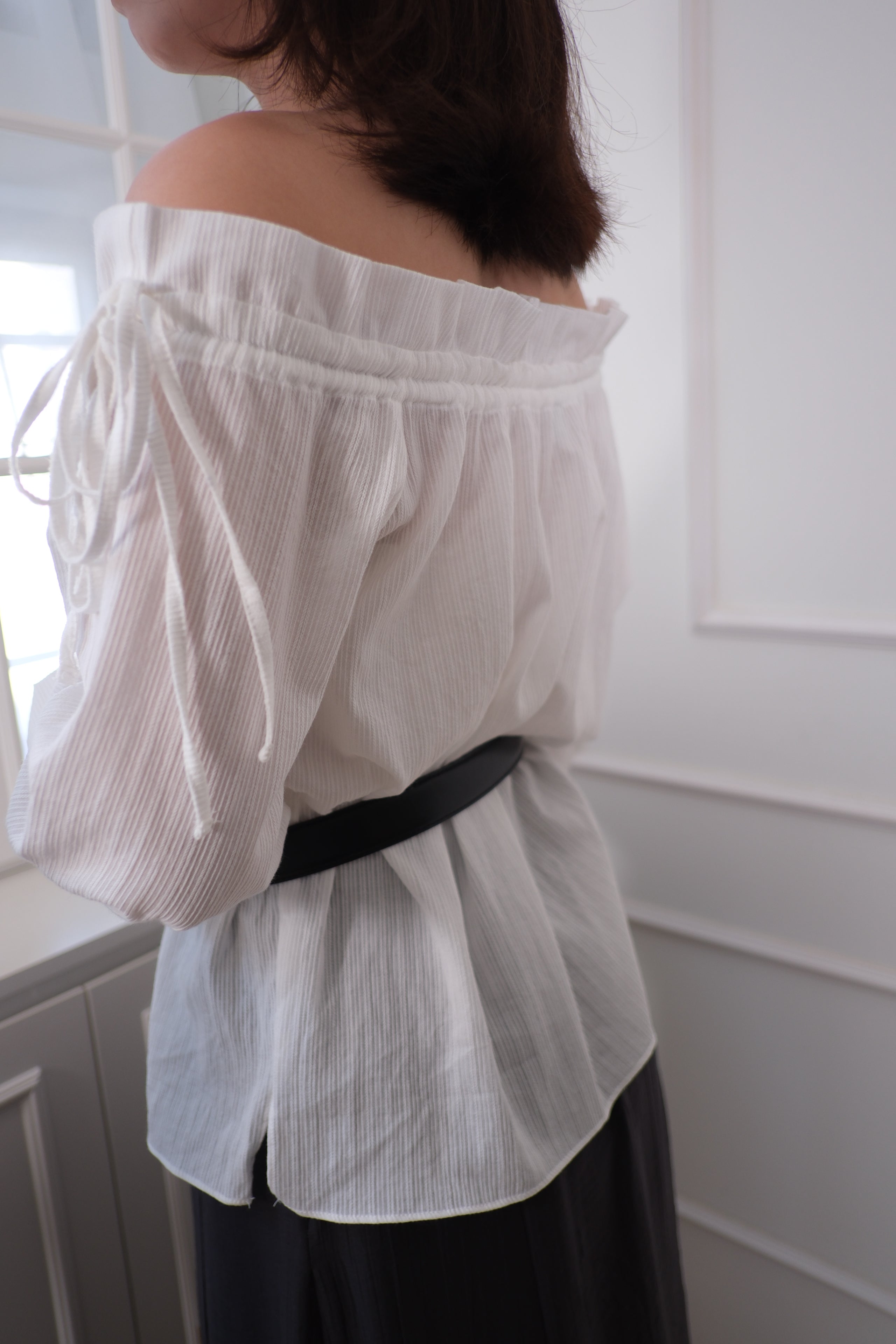Off Shoulder Ruffle Blouse [T0265]