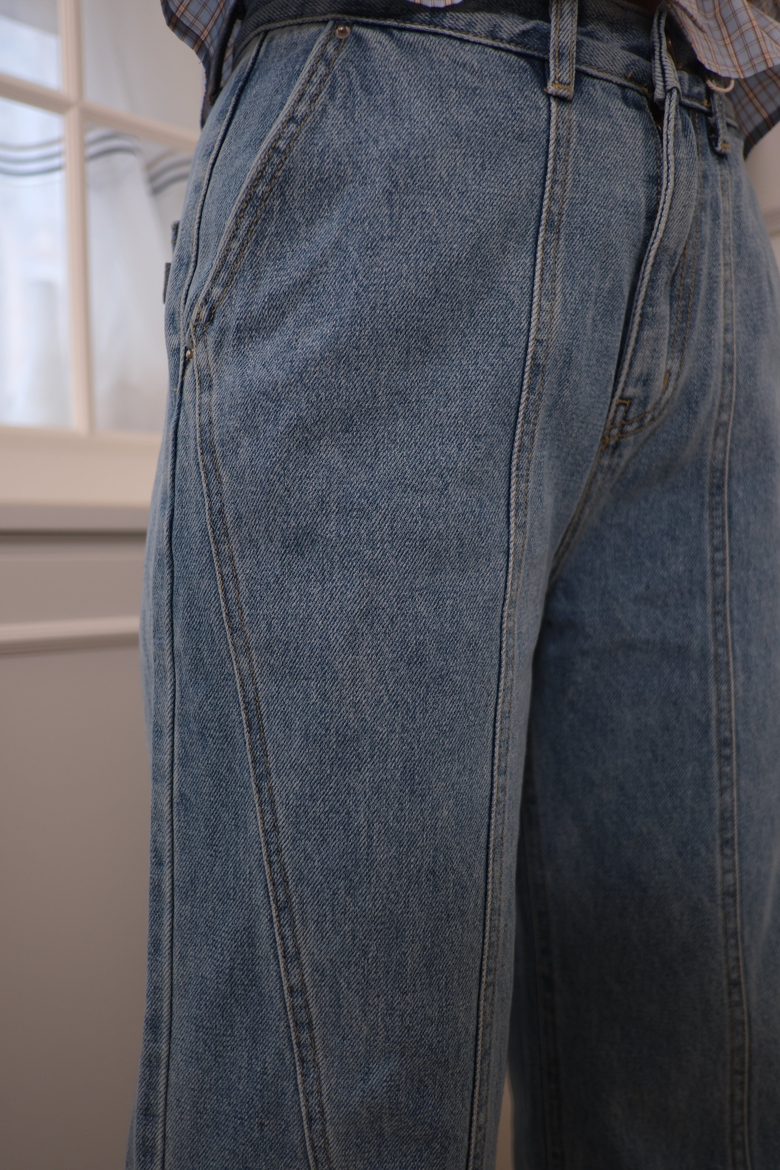 3D contoured straight-leg jeans [PT0087]