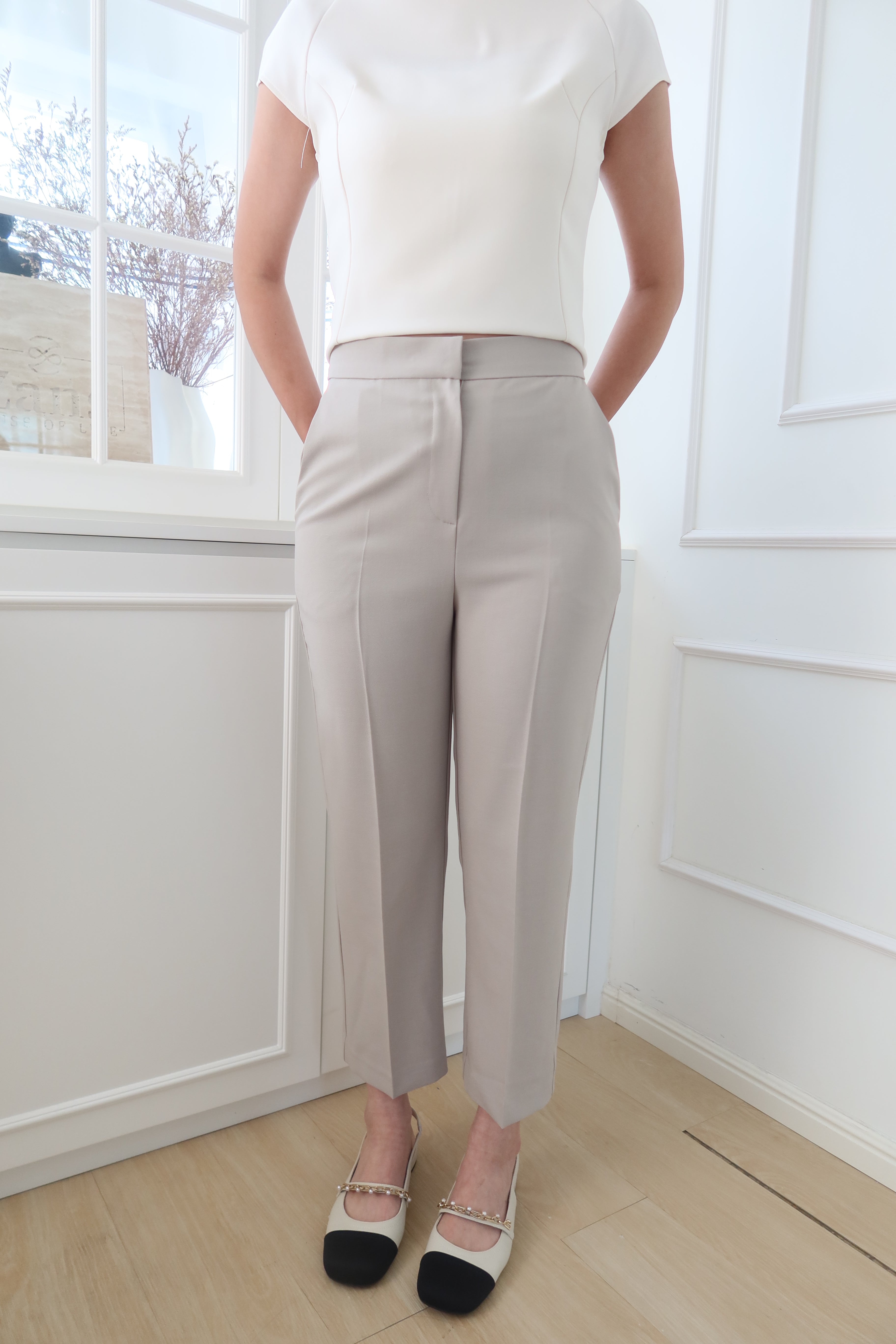 Minimalist Straight-Cut Cropped Trousers [PT0070]