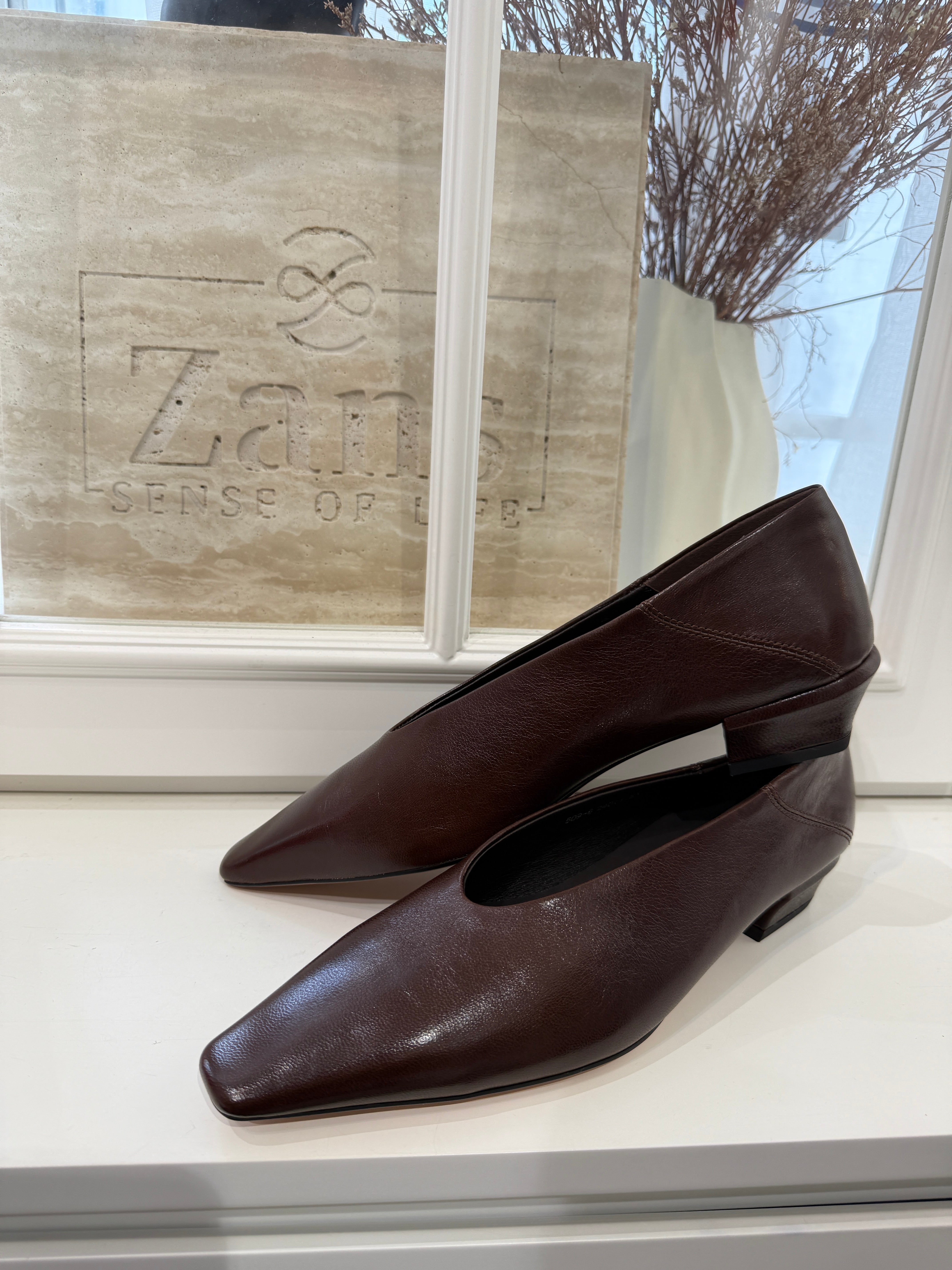 【LE ZANS BRAND COLLECTION】 Brown Minimalist Square-Toe Flat Shoes [S0030]