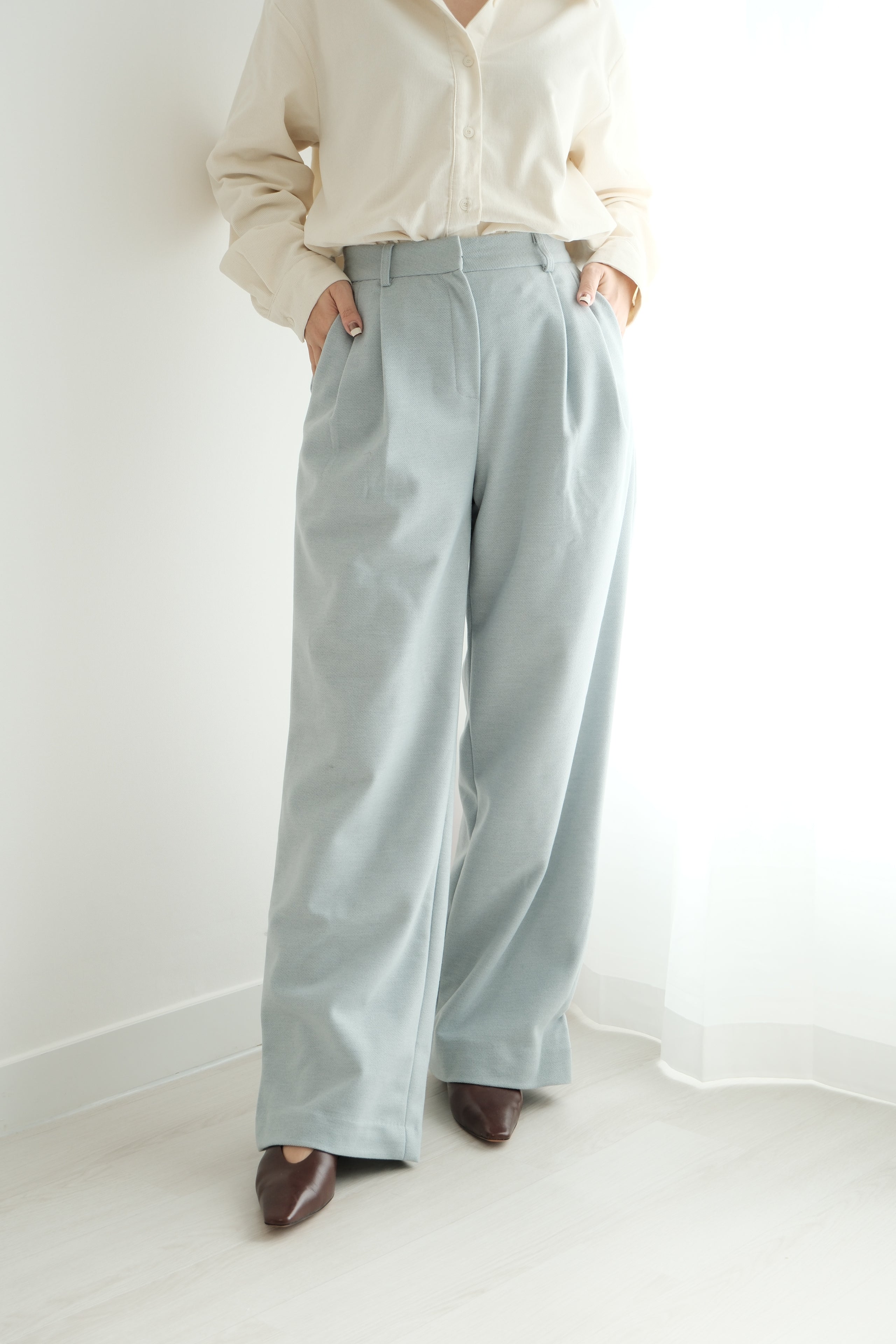 Sleek Ash Straight-Leg Pants [PT0082]