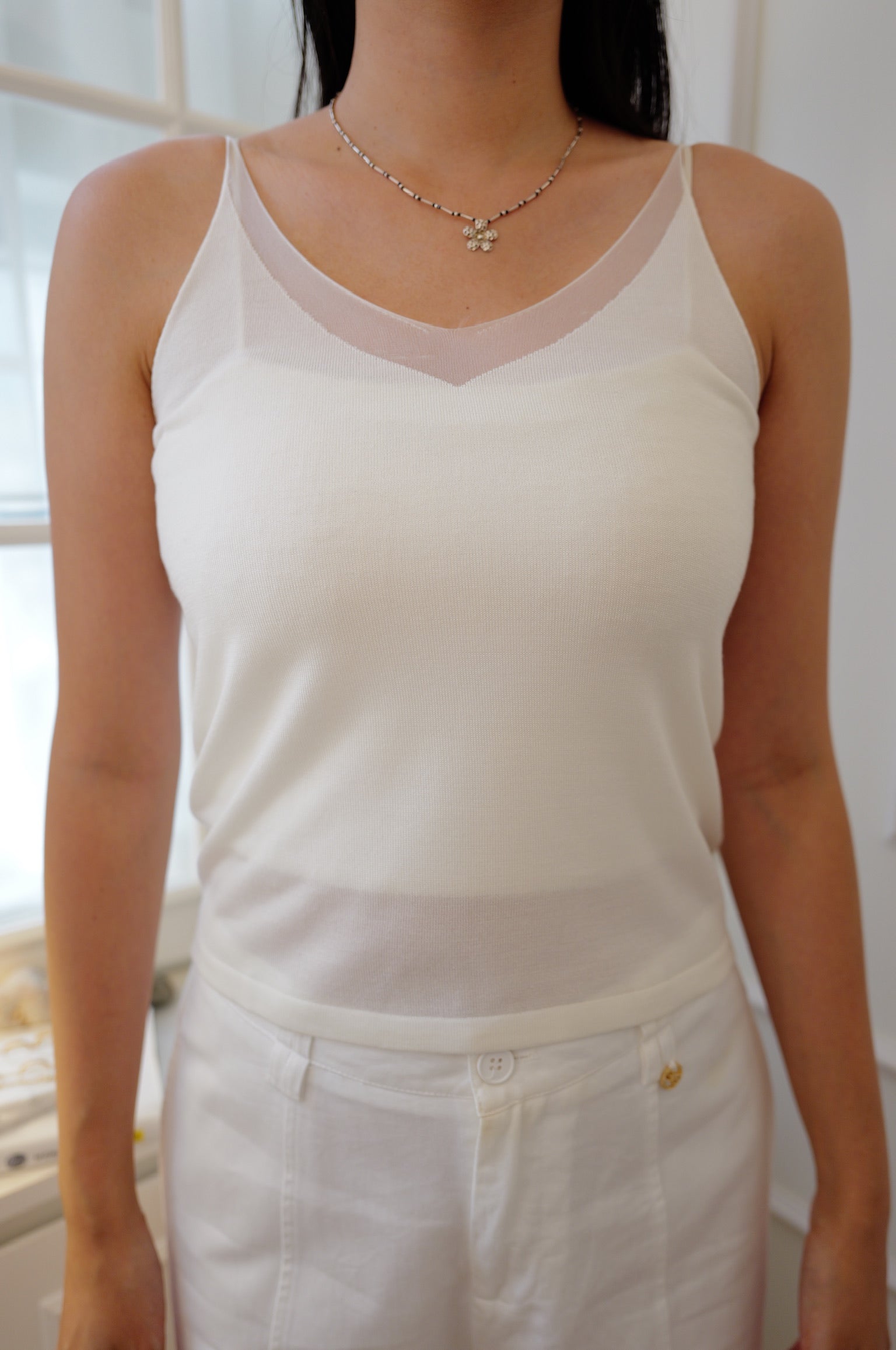 【LE ZANS BRAND COLLECTION】Sheer Perfection Mesh-Stitched V-Neck Cami [T0293]
