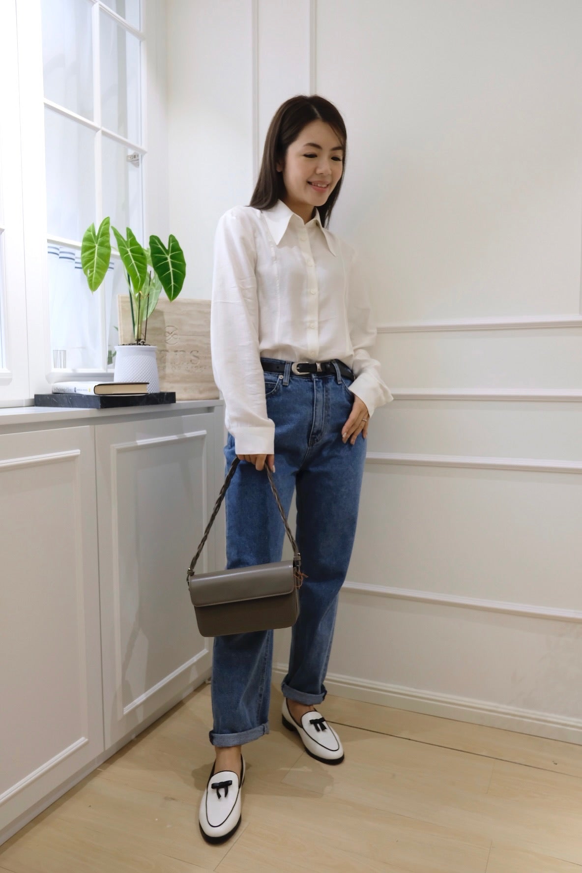 Parisian Grace White Shirt [T0114]