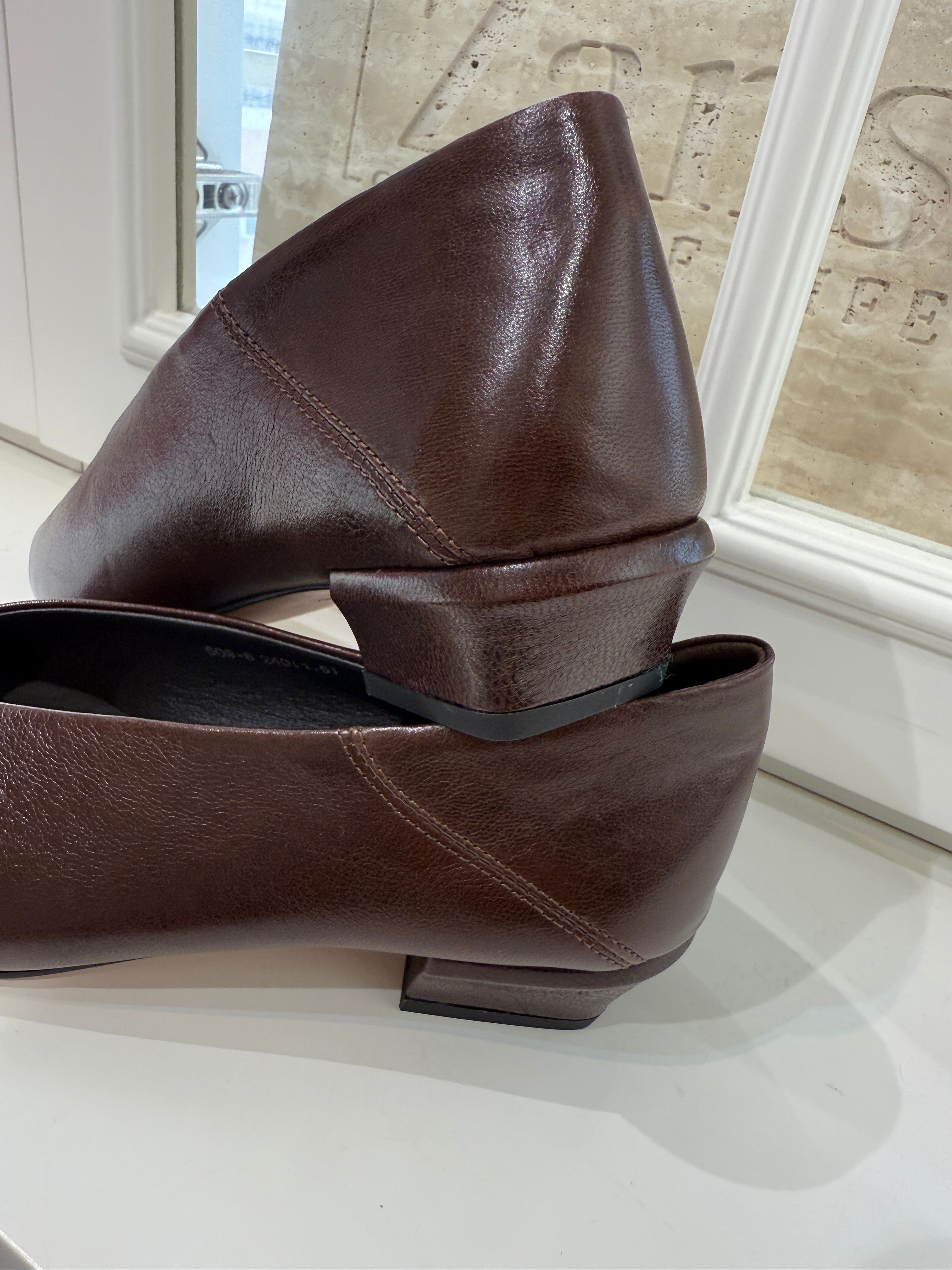 【LE ZANS BRAND COLLECTION】 Brown Minimalist Square-Toe Flat Shoes [S0030]