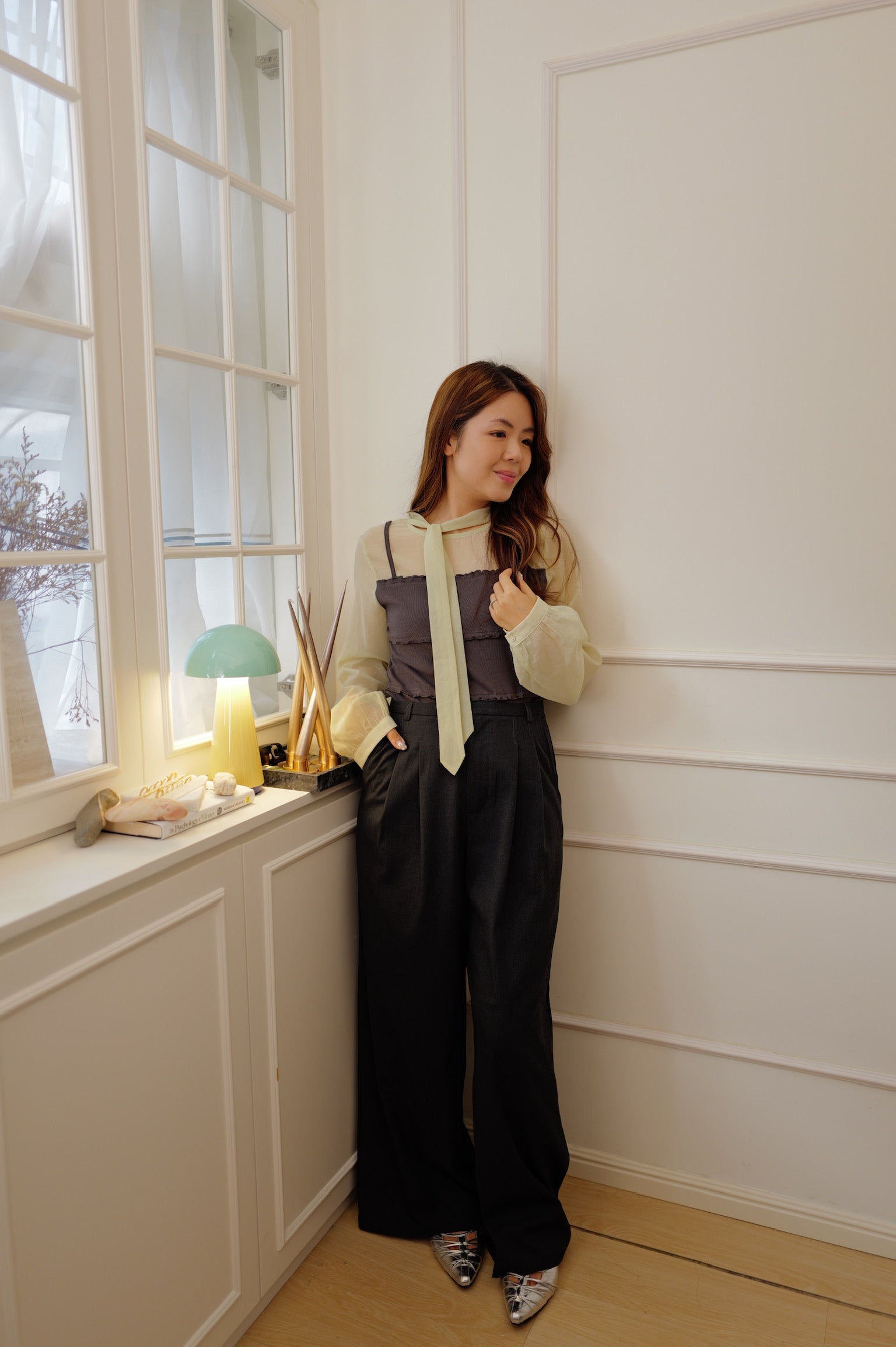 【LE ZANS BRAND COLLECTION】French Romantic Sheer Tie-Neck Blouse & Frill Cami Two-Piece Set [T0305]