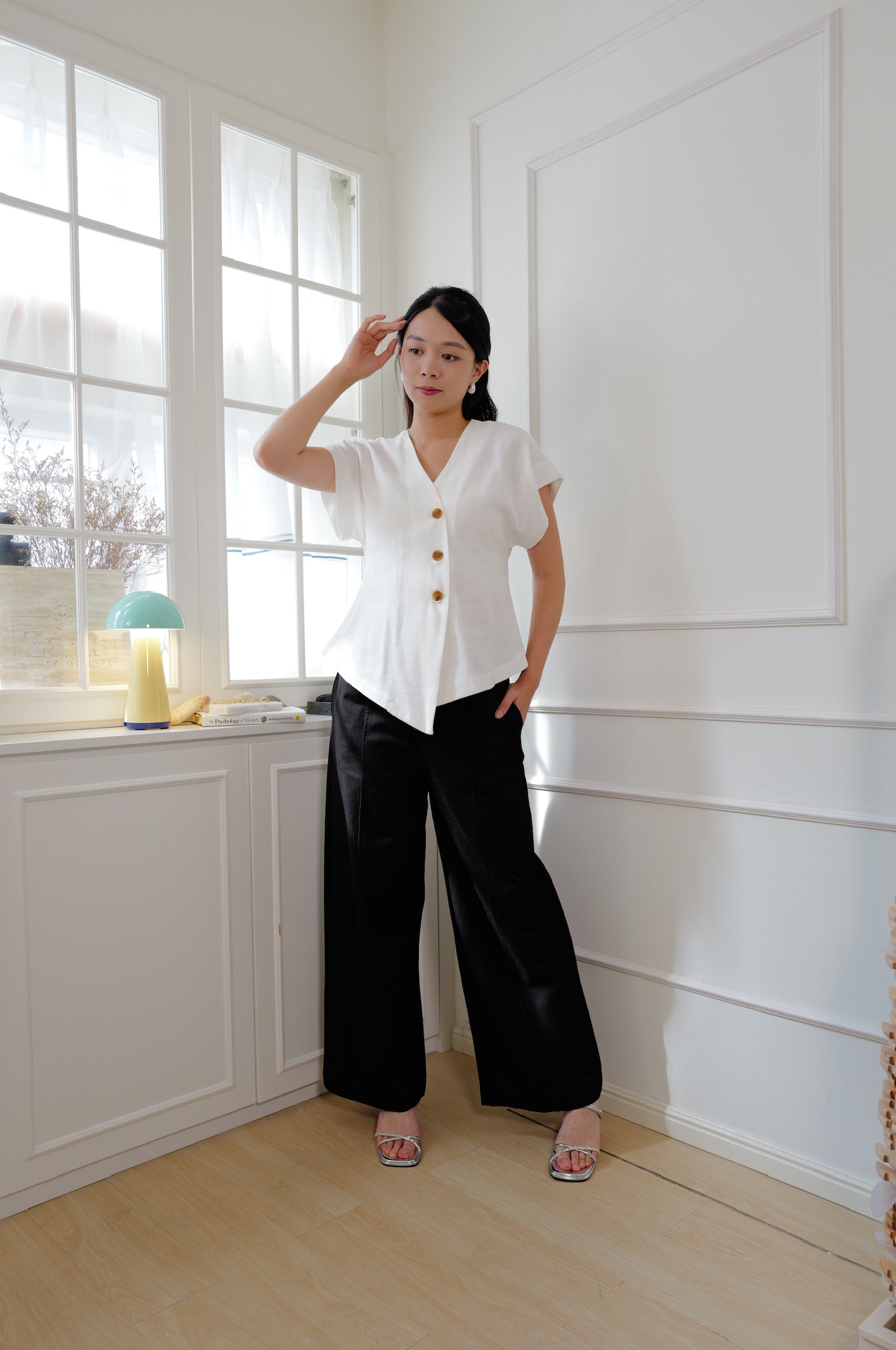 French Chic Asymmetric Hem Tweed-Like V-Neck Top [T0294]