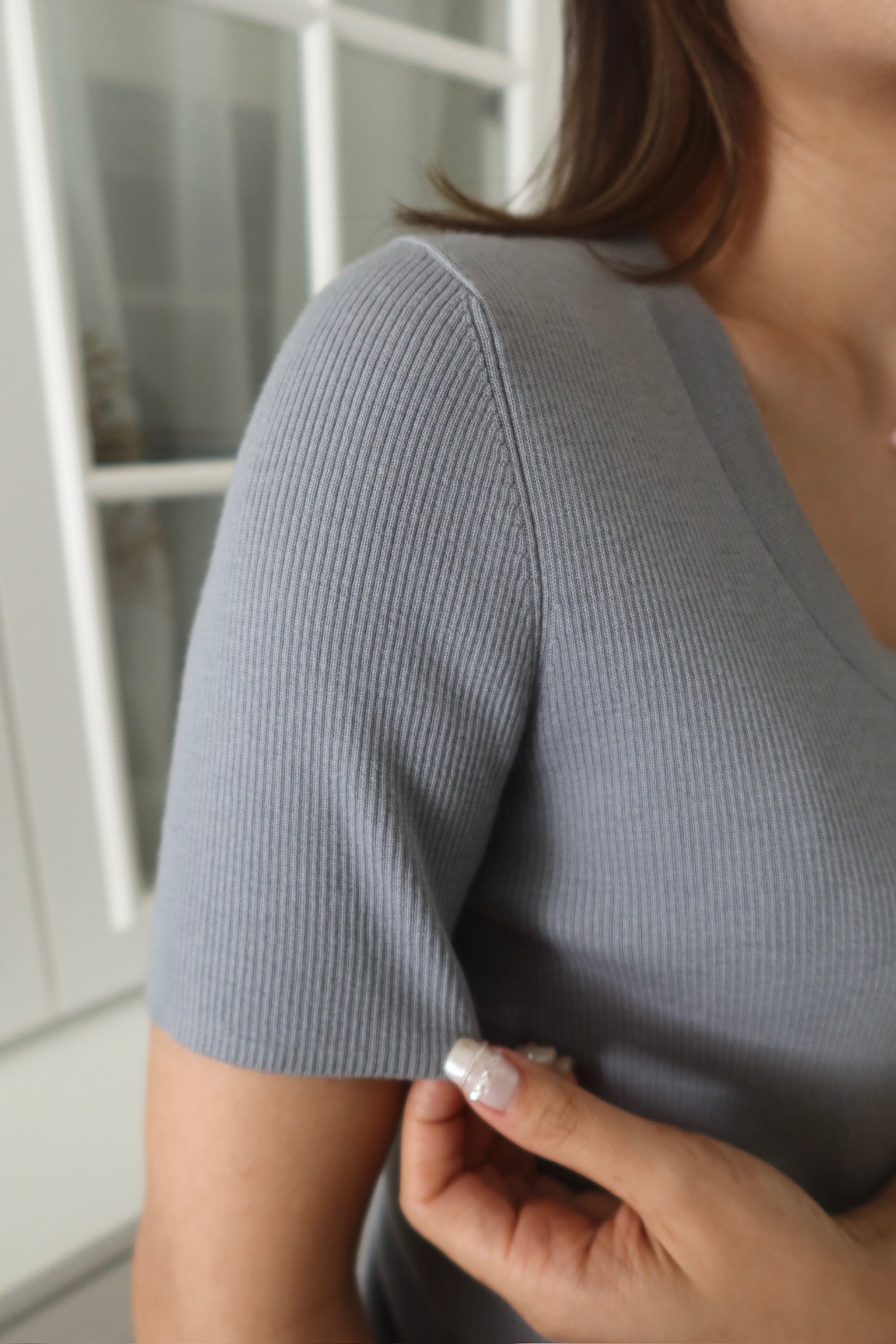 【LE ZANS BRAND COLLECTION】 
Light gray wool short-sleeve top (100% Ultra Fine Merino Wool) [T0178]