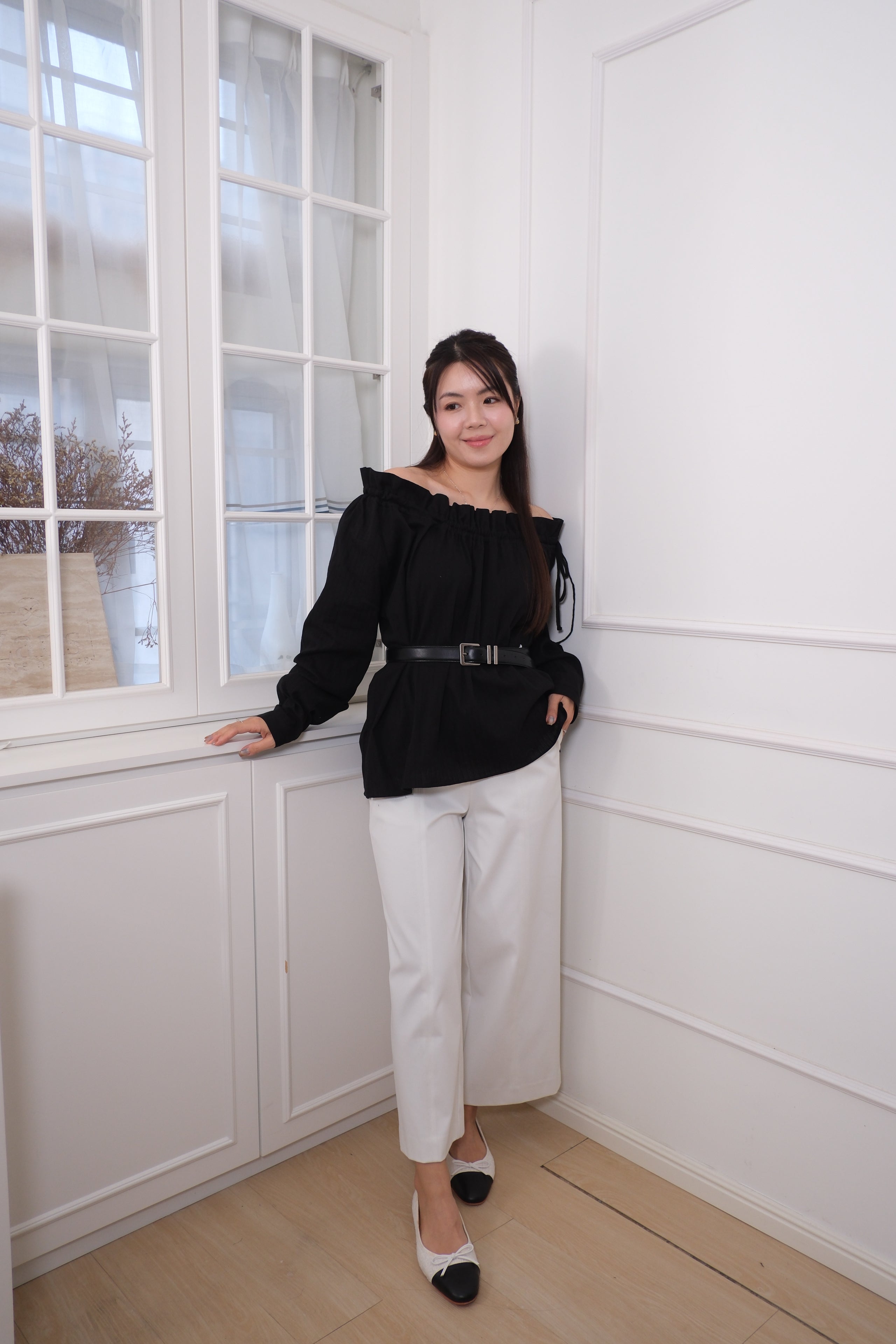 Off Shoulder Ruffle Blouse [T0265]