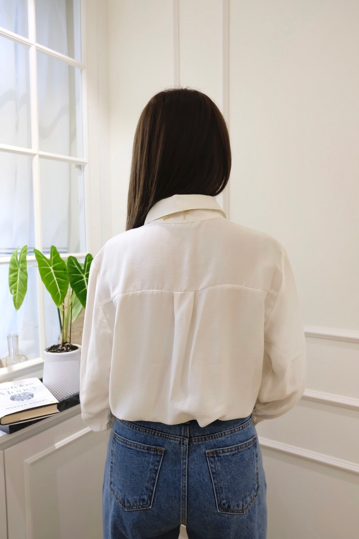 Parisian Grace White Shirt [T0114]