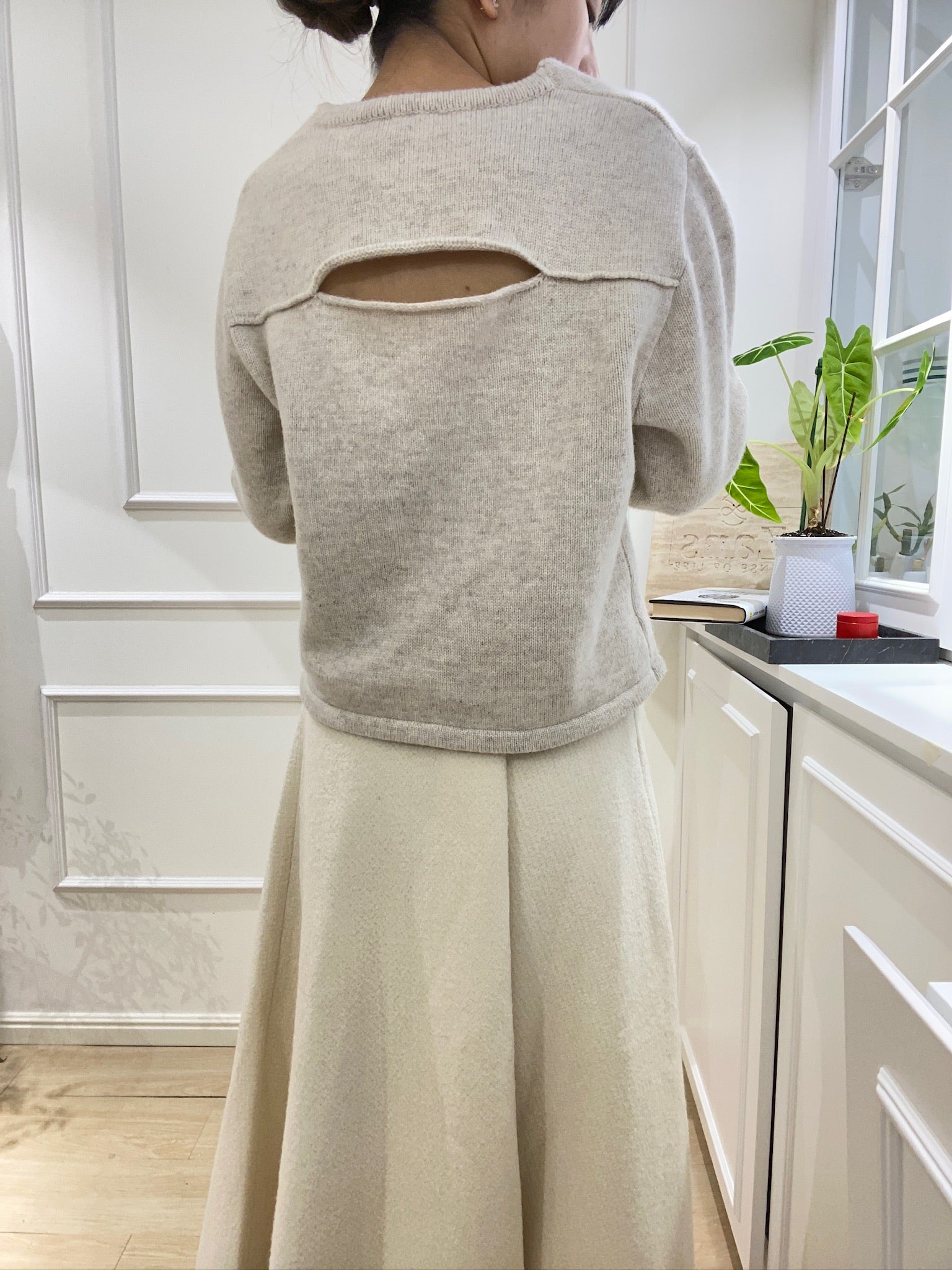 高級V領羊毛top(100%wool )[T0130]