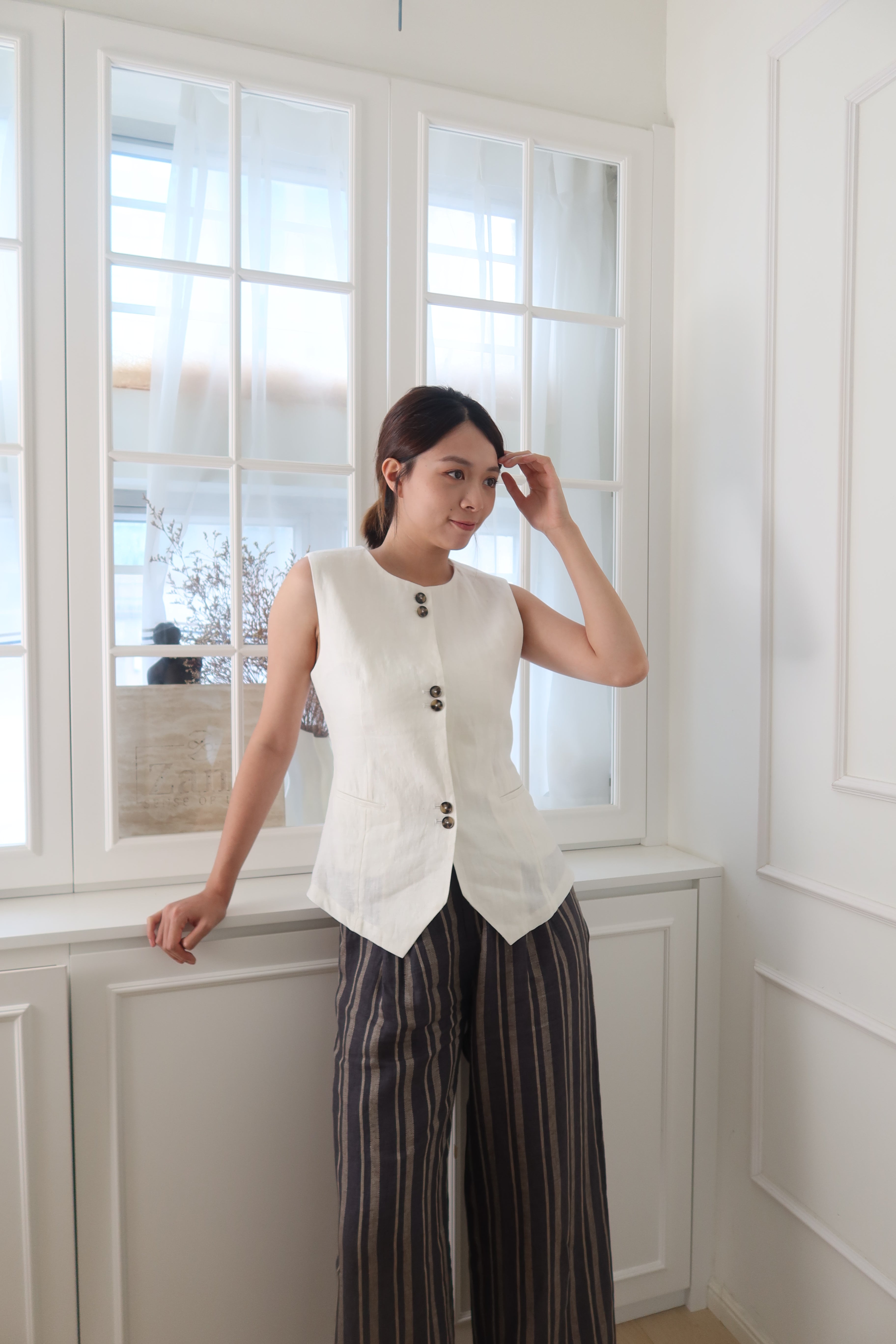【LE ZANS BRAND COLLECTION】Linen Luxe Button Vest (100% Linen) [J0105]