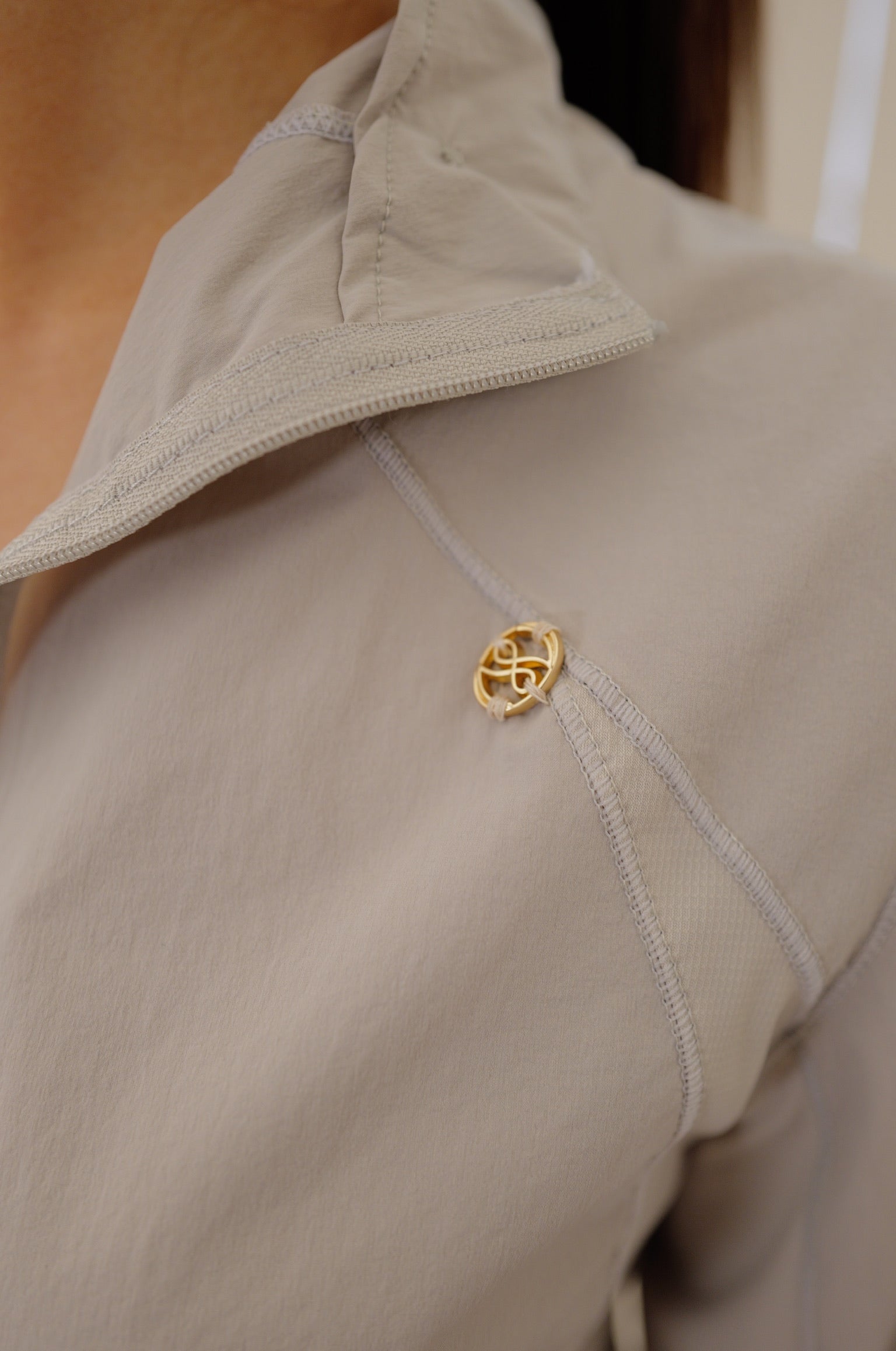 【LE ZANS BRAND COLLECTION】Slim-Fit Activewear Jacket | Stand-Collar Ergonomic Seam Gym Track Top [J0142]