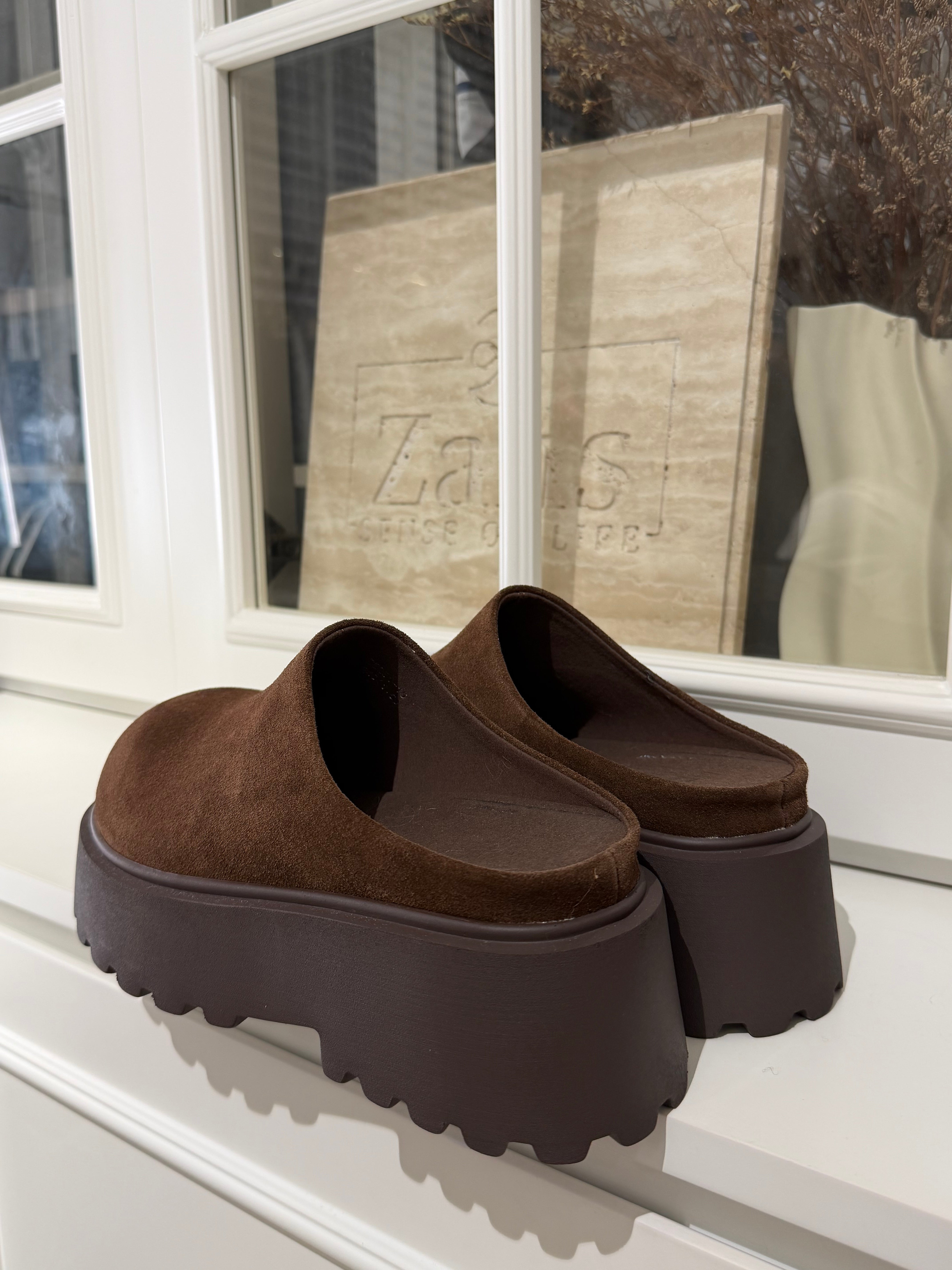 【LE ZANS BRAND COLLECTION】 Winter Coffee Suede Chunky Shoes (leather) [S0029]