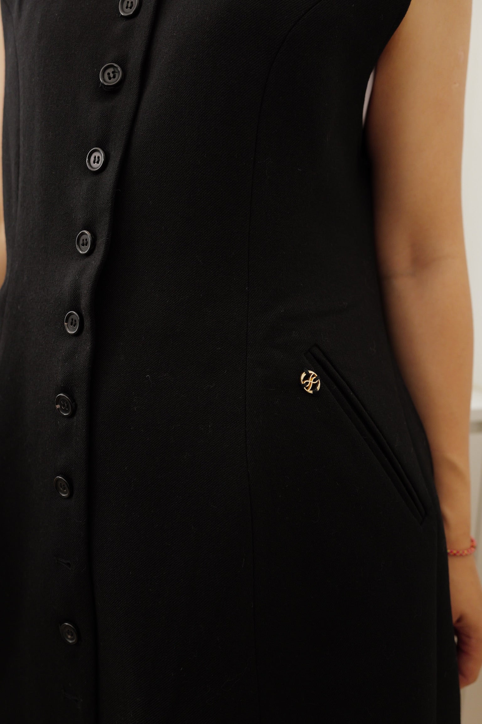 【LE ZANS BRAND COLLECTION】Luxury Minimalist Button-Up Vest [J0139]