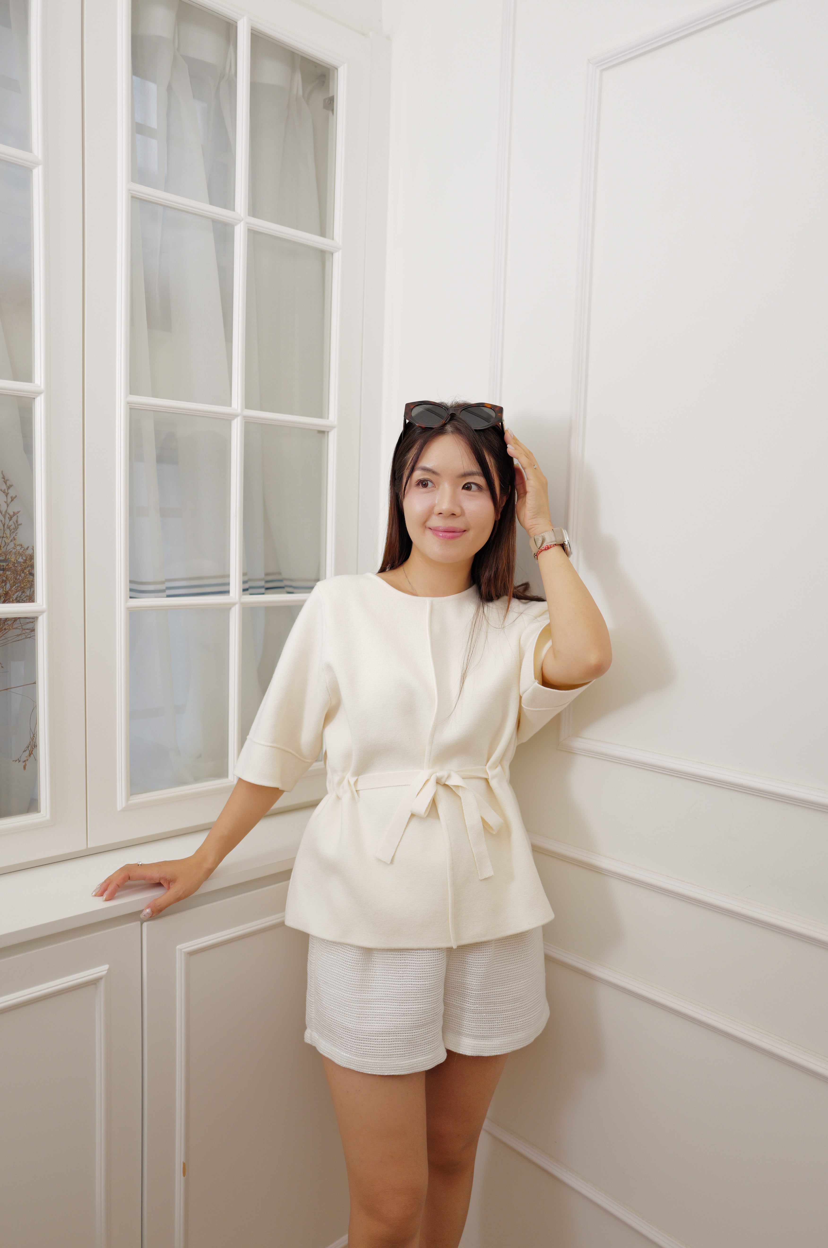 Elegant Cinched-Waist Peplum Top [T0268]