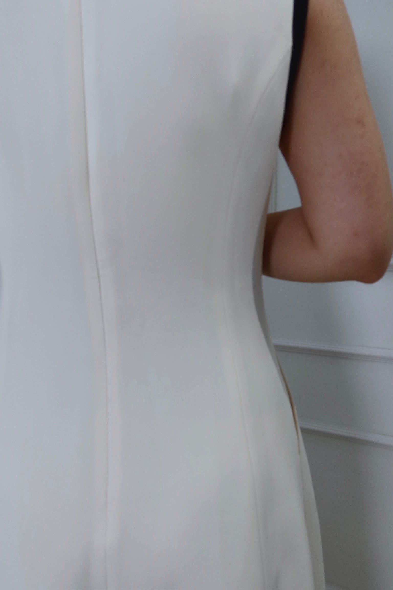 【LE ZANS BRAND COLLECTION】Minimalist Duo-Tone Sleeveless Dress [OPS0154]