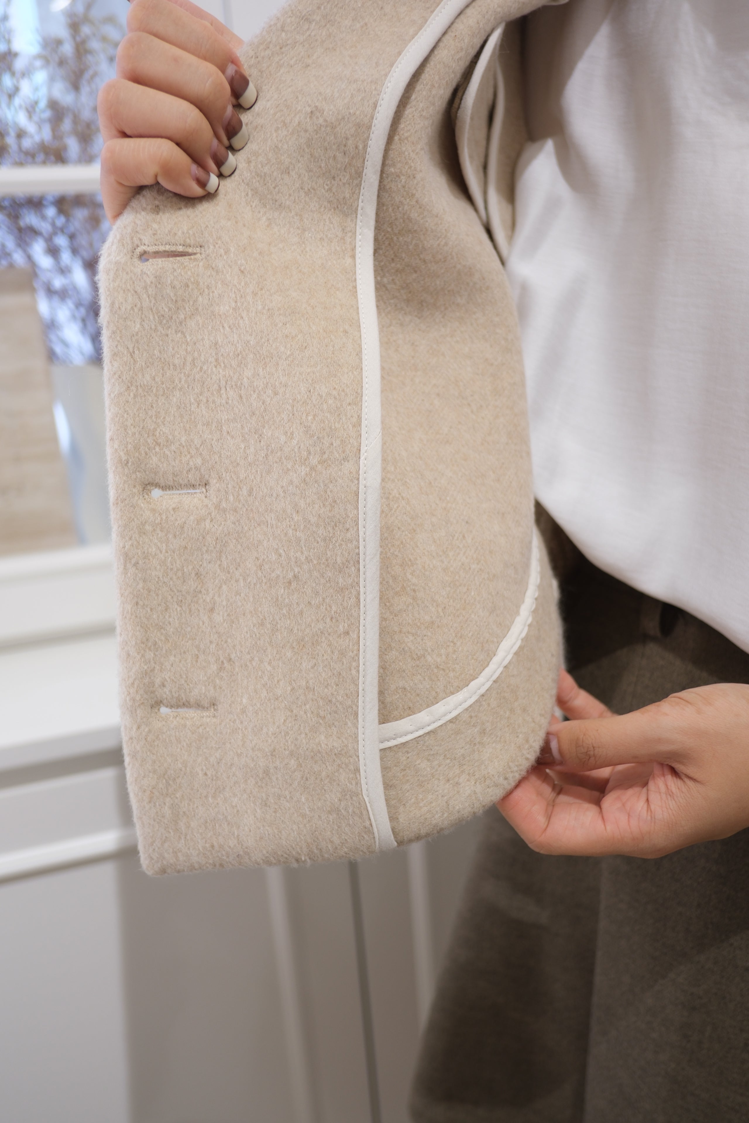 Woolen Elegance Vest [J0122]