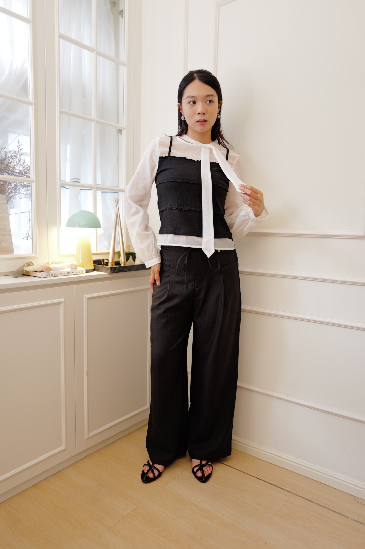 【LE ZANS BRAND COLLECTION】French Romantic Sheer Tie-Neck Blouse & Frill Cami Two-Piece Set [T0305]