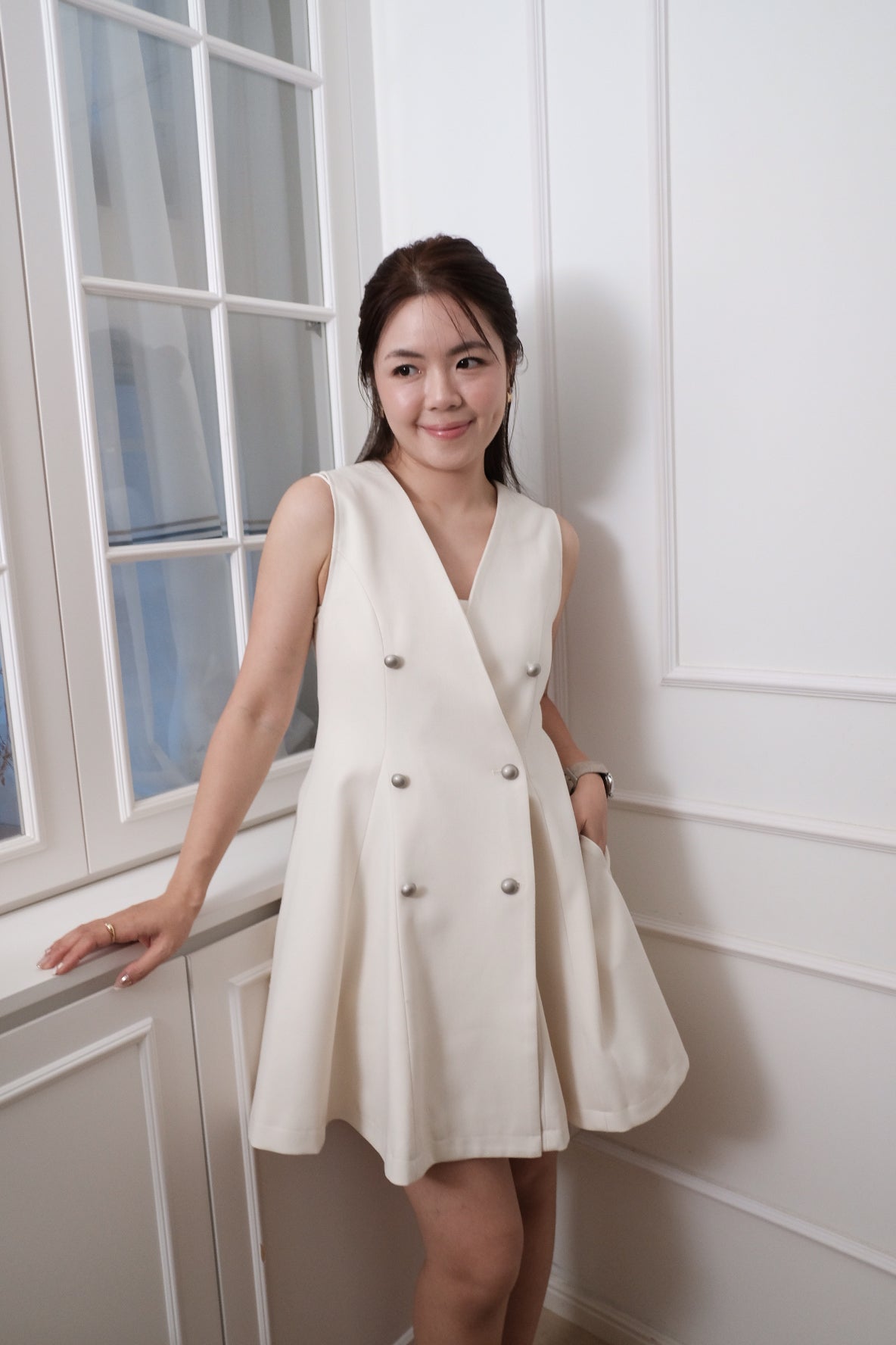 【LE ZANS BRAND COLLECTION】Pearl Button V-Neck Sleeveless Jumpsuit Dress [OPS0183]