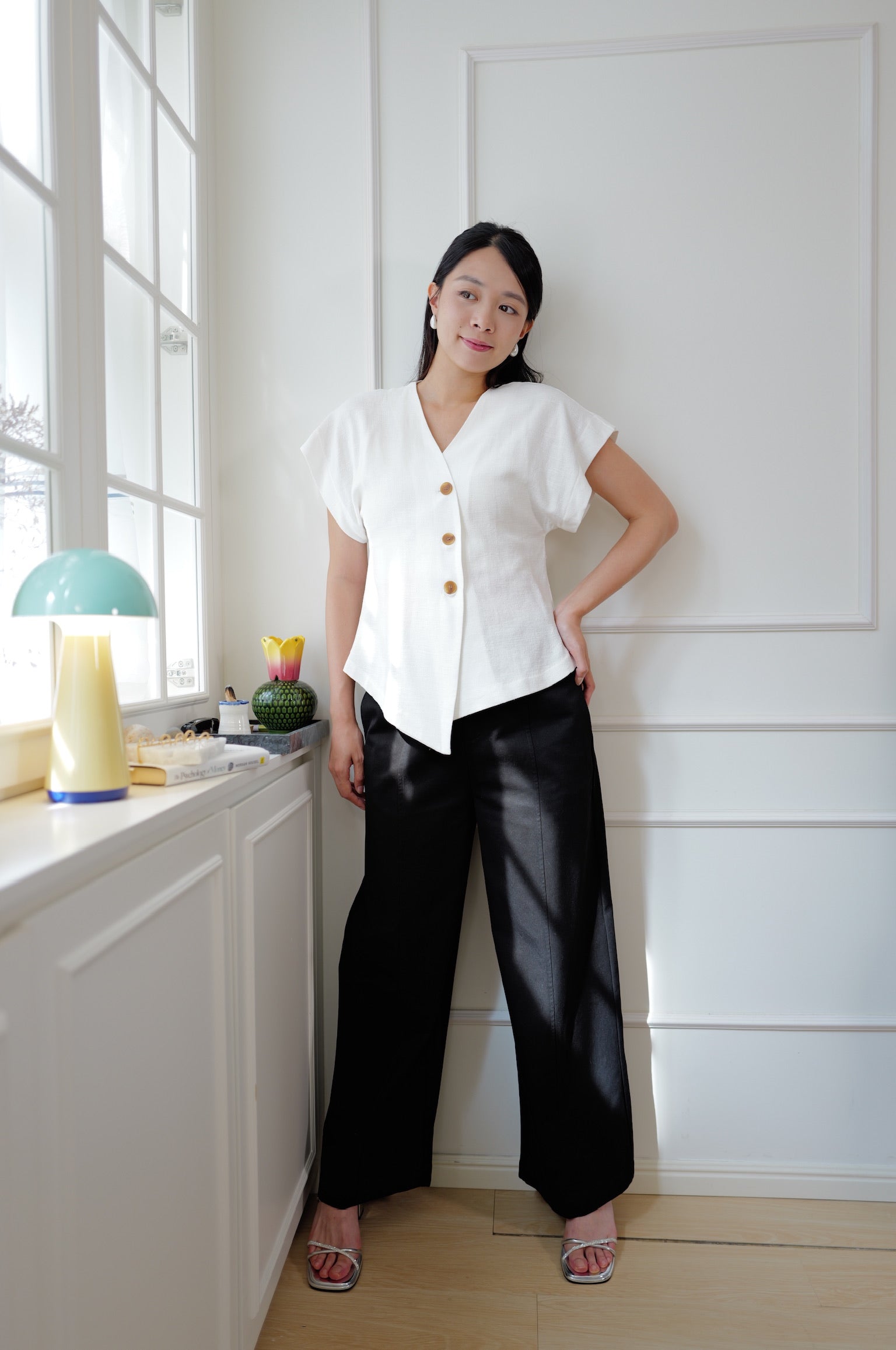 French Chic Asymmetric Hem Tweed-Like V-Neck Top [T0294]