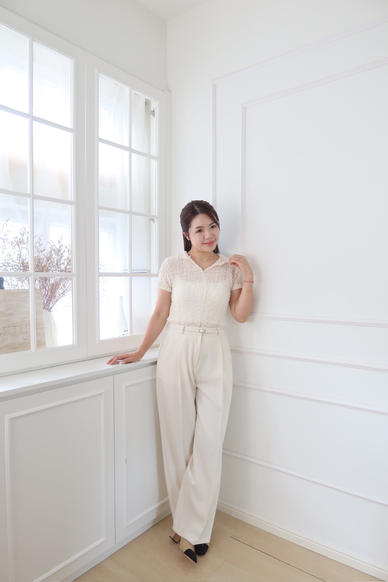 Knity White Crew Blouse [T0207]