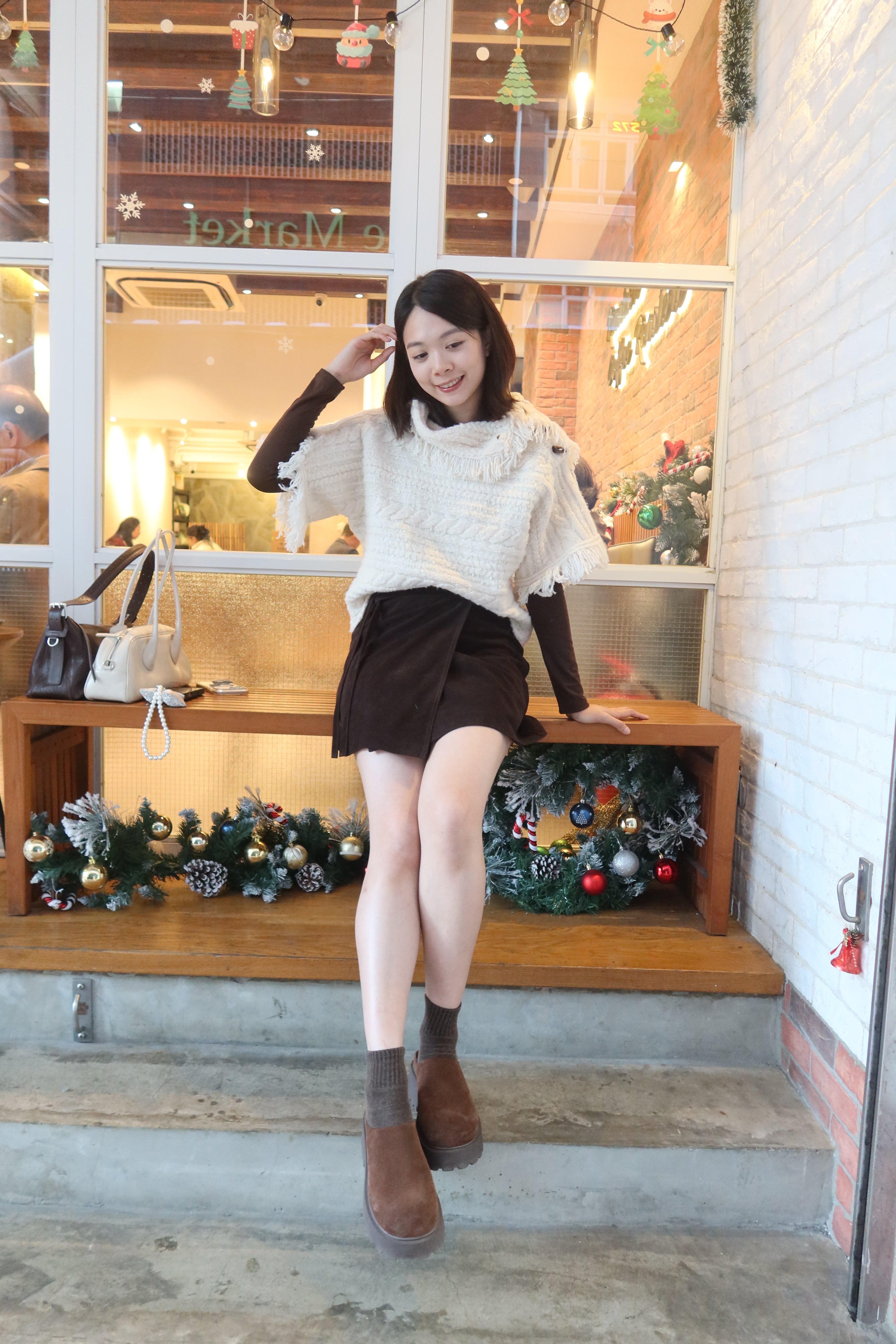 【LE ZANS BRAND COLLECTION】Frost White Fringed Chunky Knit Sweater (35%wool)  [T0248]