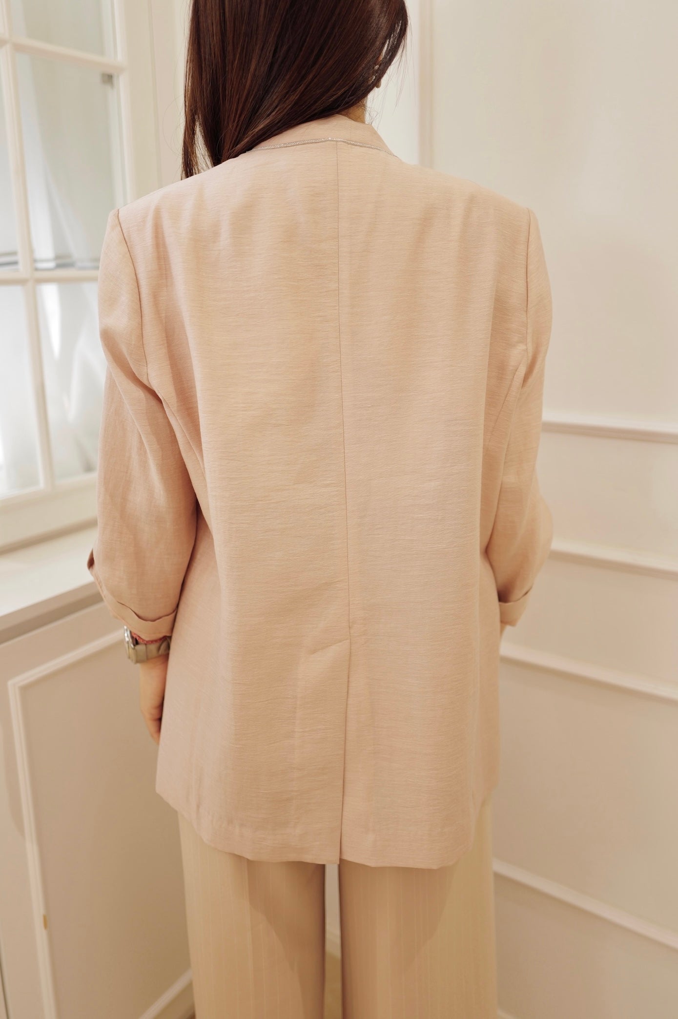 【LE ZANS BRAND COLLECTION】Blazer with Rolled Sleeves (20% Acetate, 57% Lyocell, 17% Rayon, 6% Linen) [J0138]