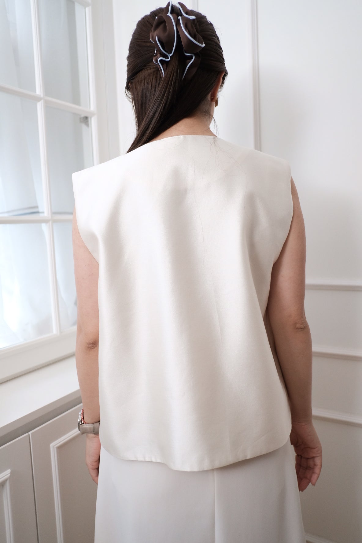 【LE ZANS BRAND COLLECTION】 Cream Ruffle Frog Button Vest (silk wool blend)[T0284]