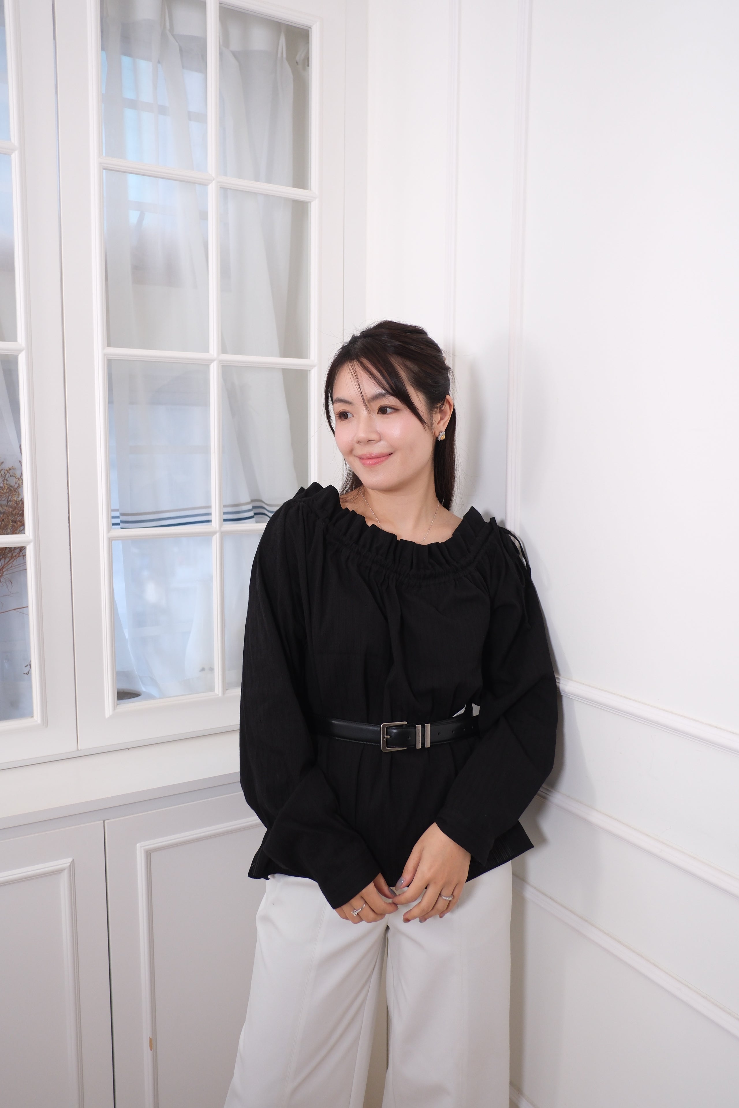 Off Shoulder Ruffle Blouse [T0265]