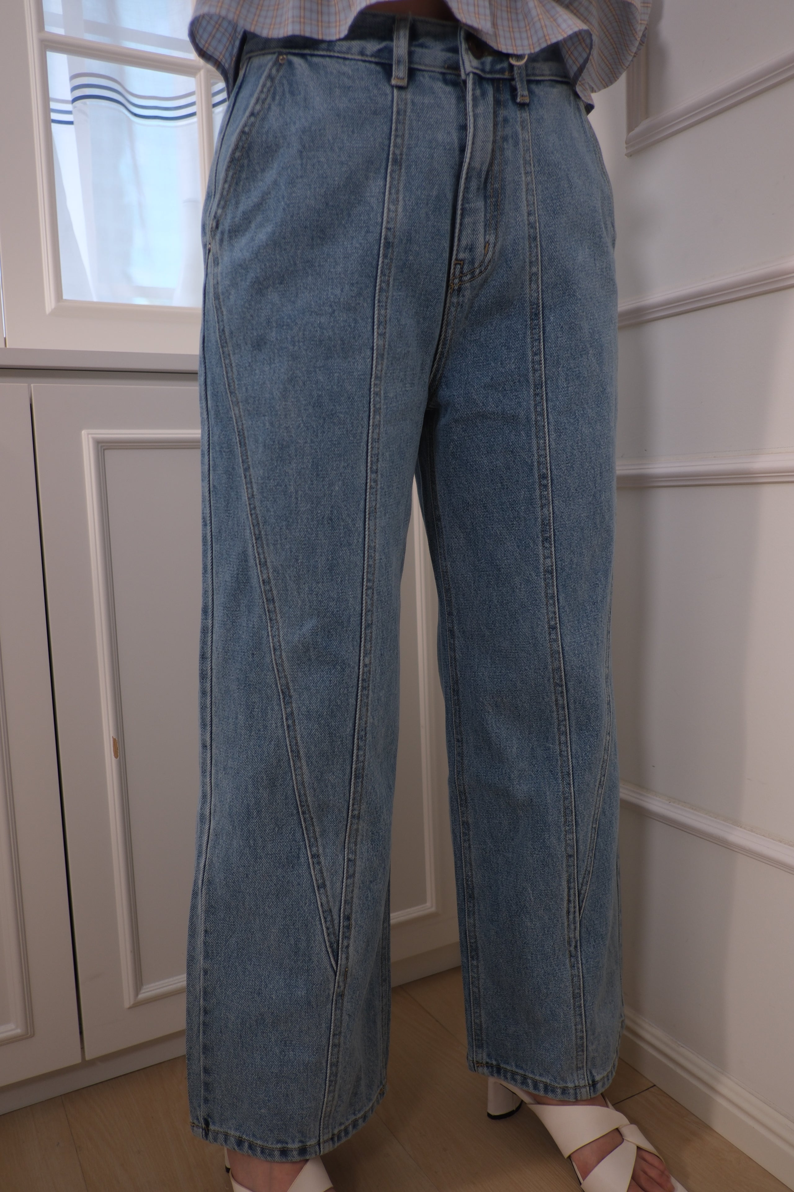 3D contoured straight-leg jeans [PT0087]
