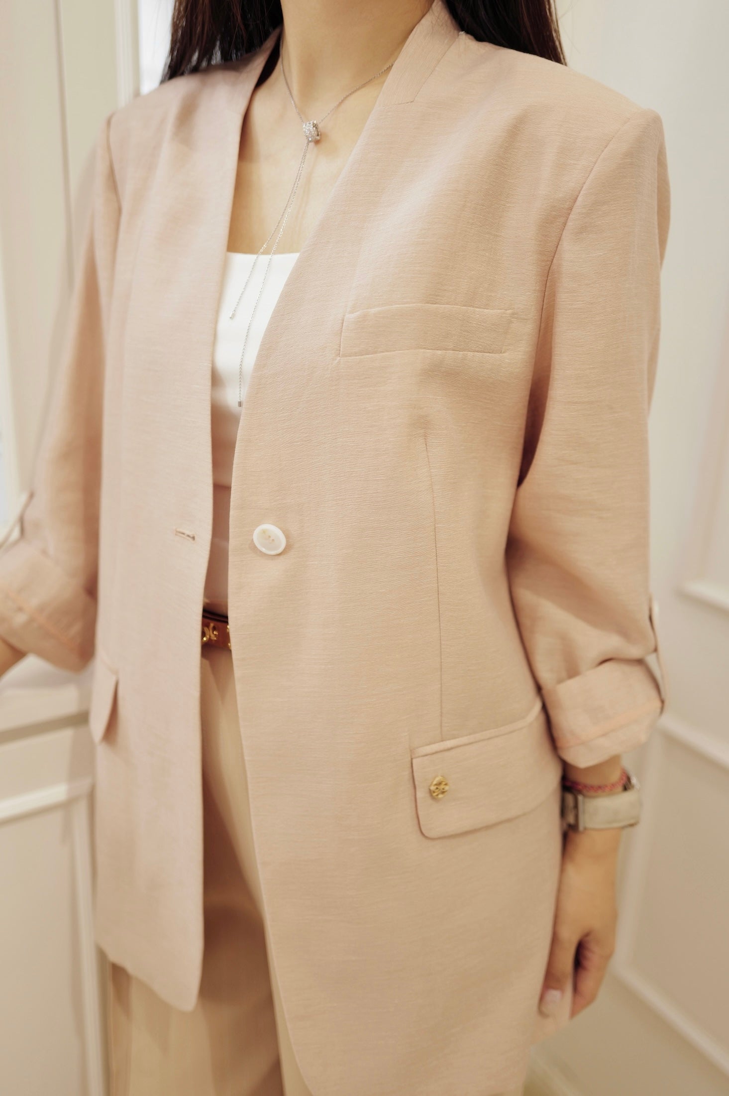 【LE ZANS BRAND COLLECTION】Blazer with Rolled Sleeves (20% Acetate, 57% Lyocell, 17% Rayon, 6% Linen) [J0138]