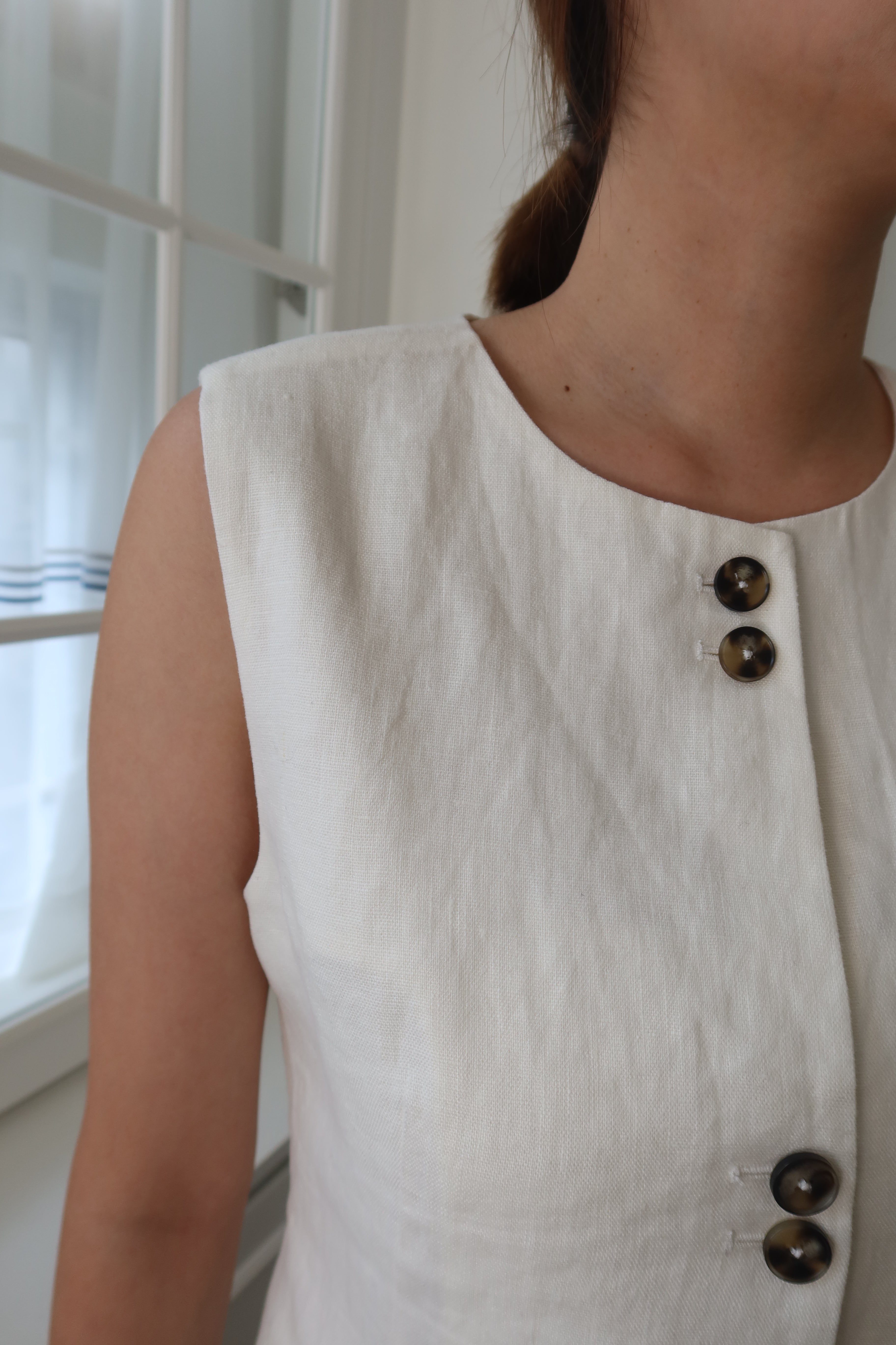 【LE ZANS BRAND COLLECTION】Linen Luxe Button Vest (100% Linen) [J0105]