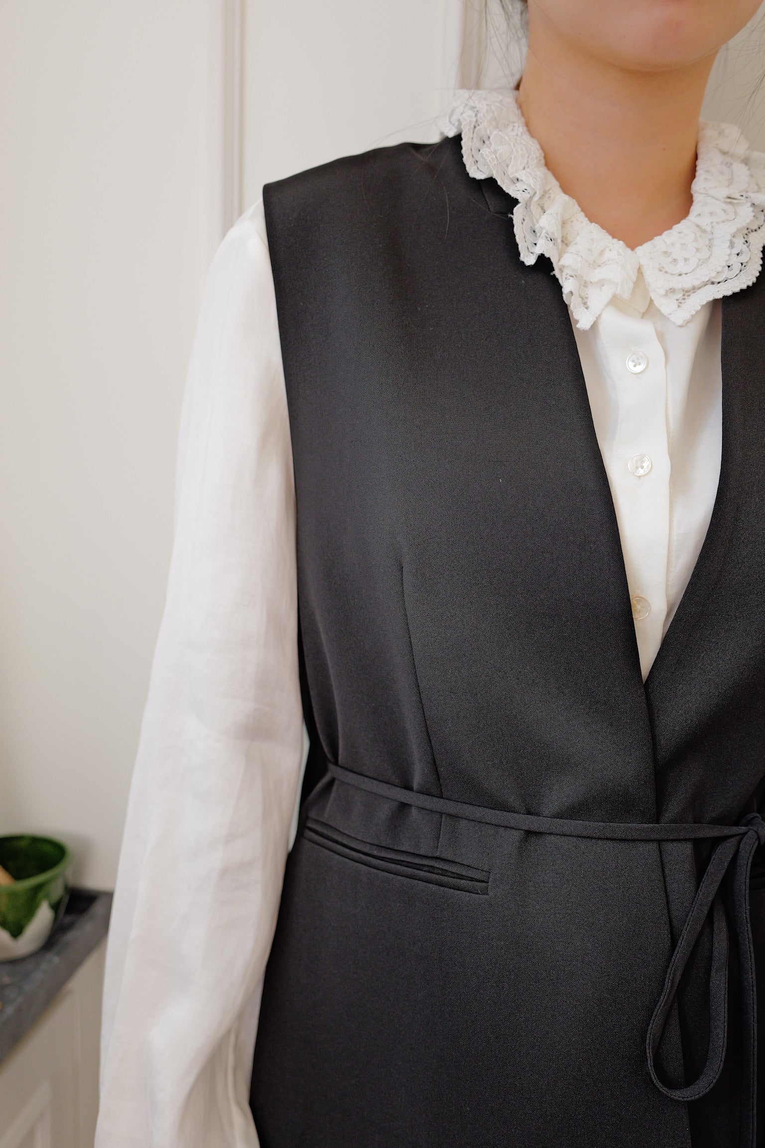 【LE ZANS PRIVÉ】Minimalist Tailored Belted Vest[J0145]
