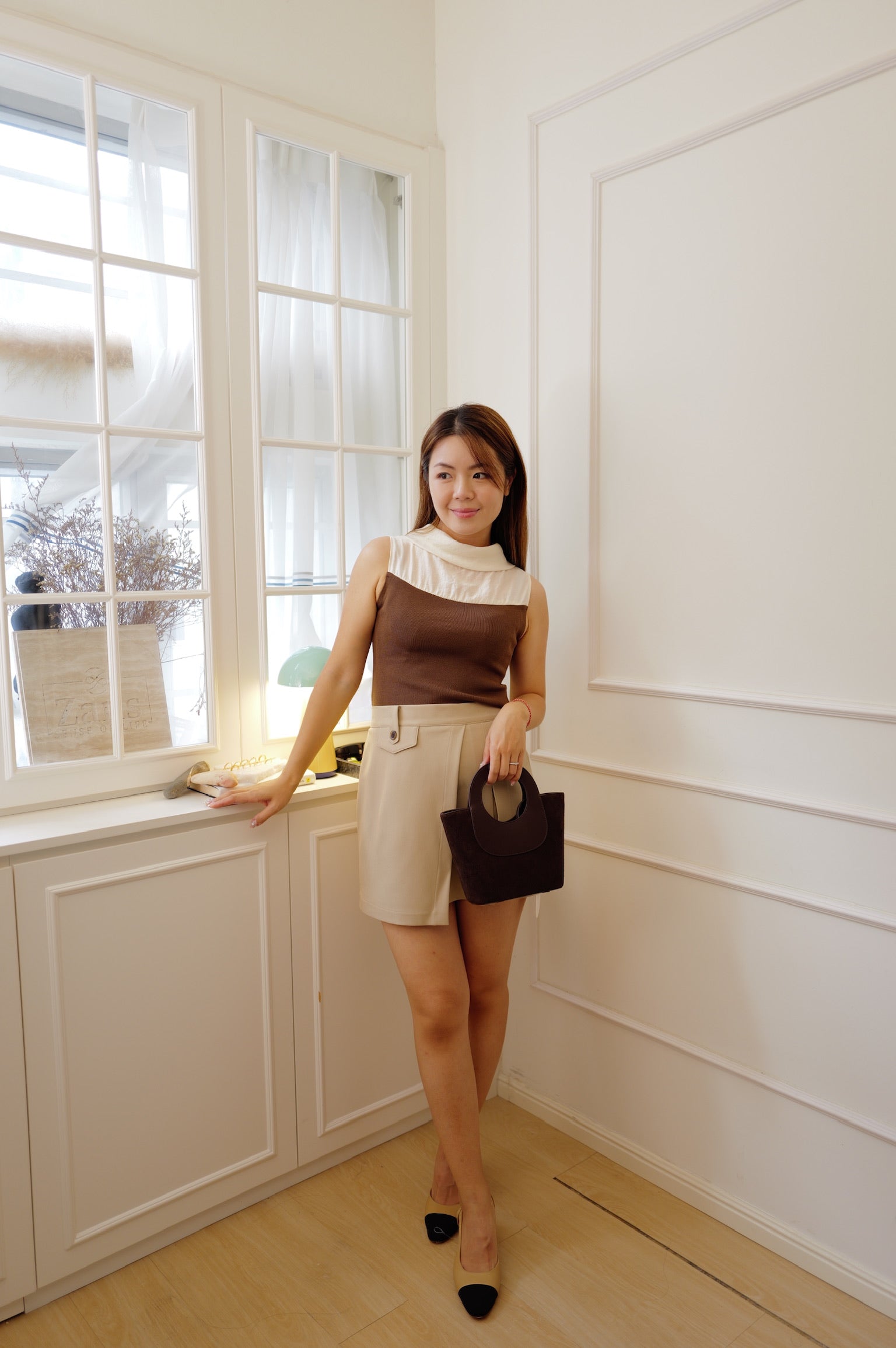 【LE ZANS BRAND COLLECTION】Minimalist Sheer-Panel Ribbed Sleeveless Top [T0304]