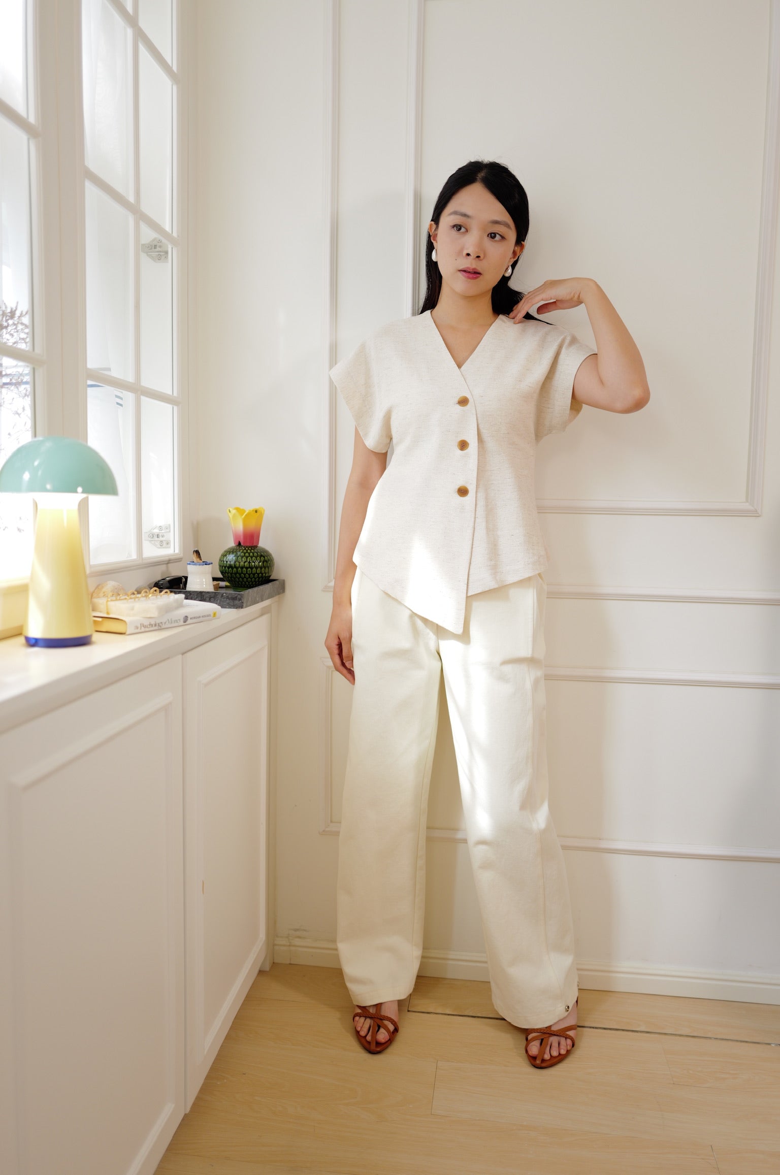 French Chic Asymmetric Hem Tweed-Like V-Neck Top [T0294]