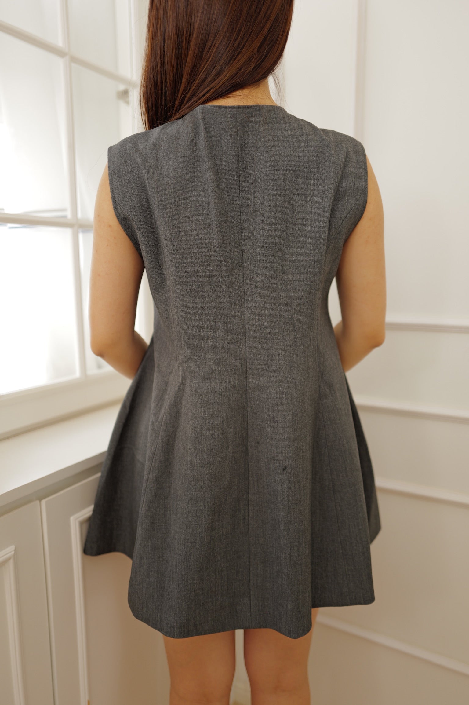 【LE ZANS BRAND COLLECTION】Luxury Minimalist Button-Up Vest [J0139]